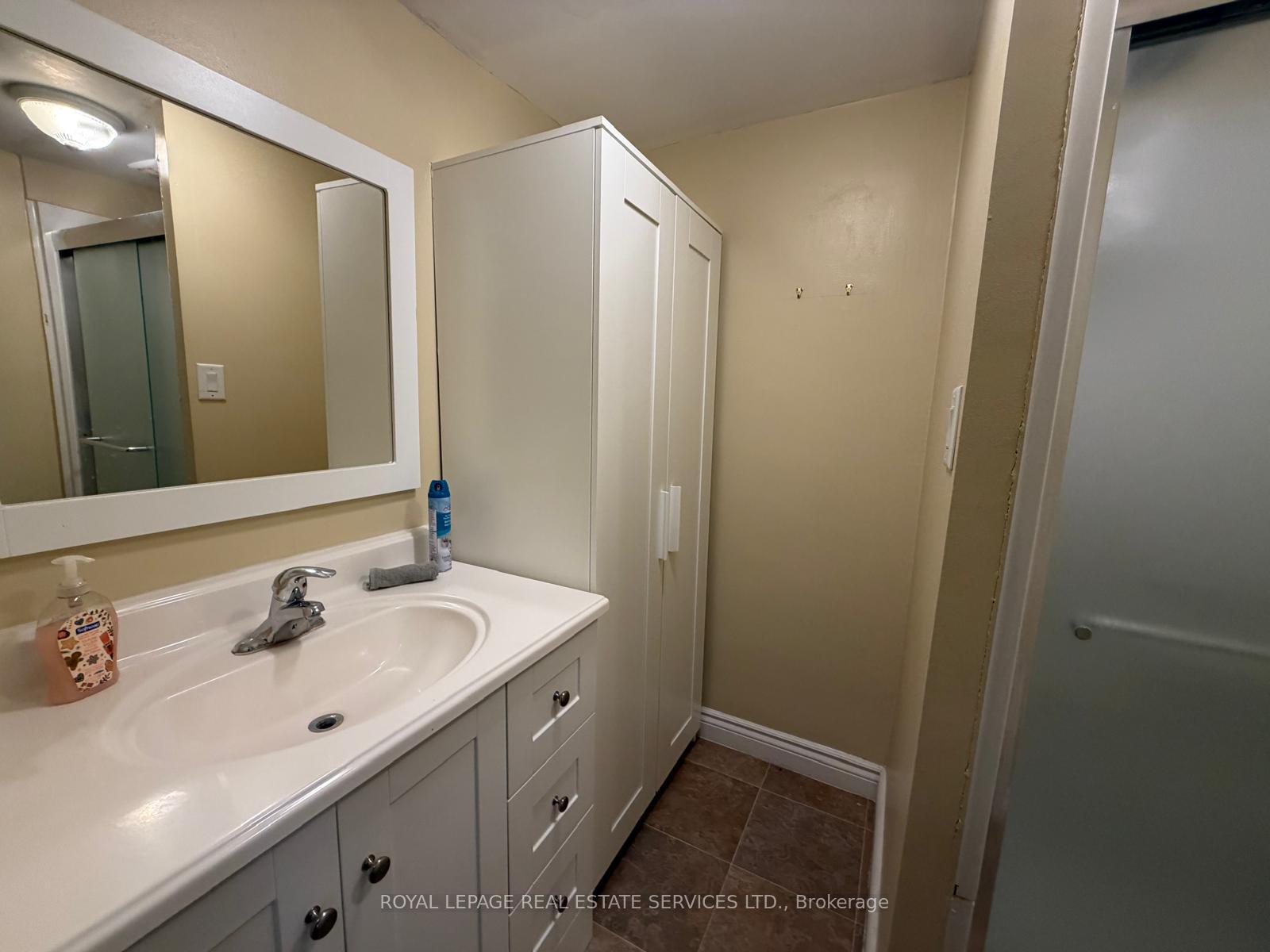 Photo 78 of 100 Essa Road, Barrie, Allandale Centre — HOMEH