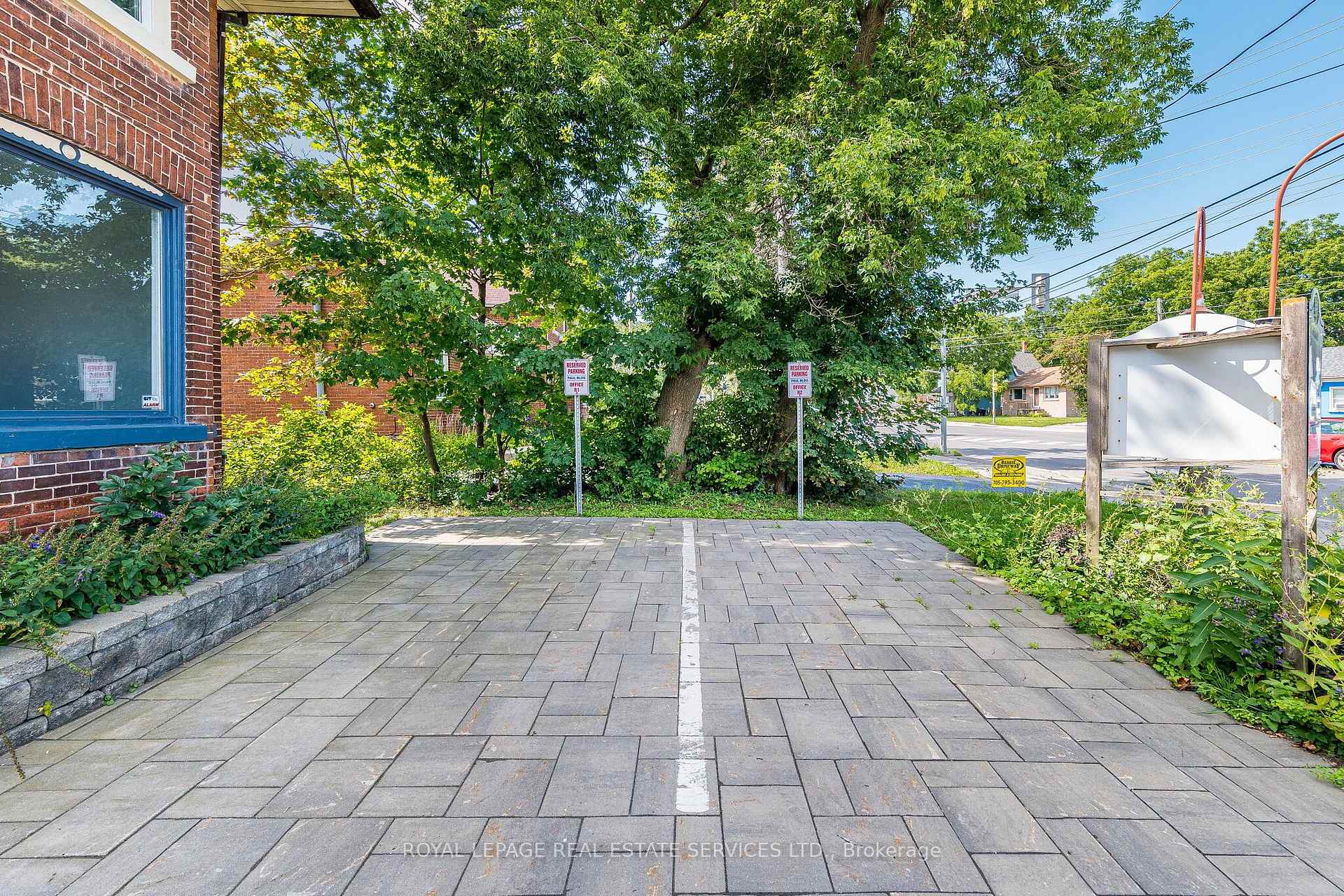 Photo 8 of 100 Essa Road, Barrie, Allandale Centre — HOMEH