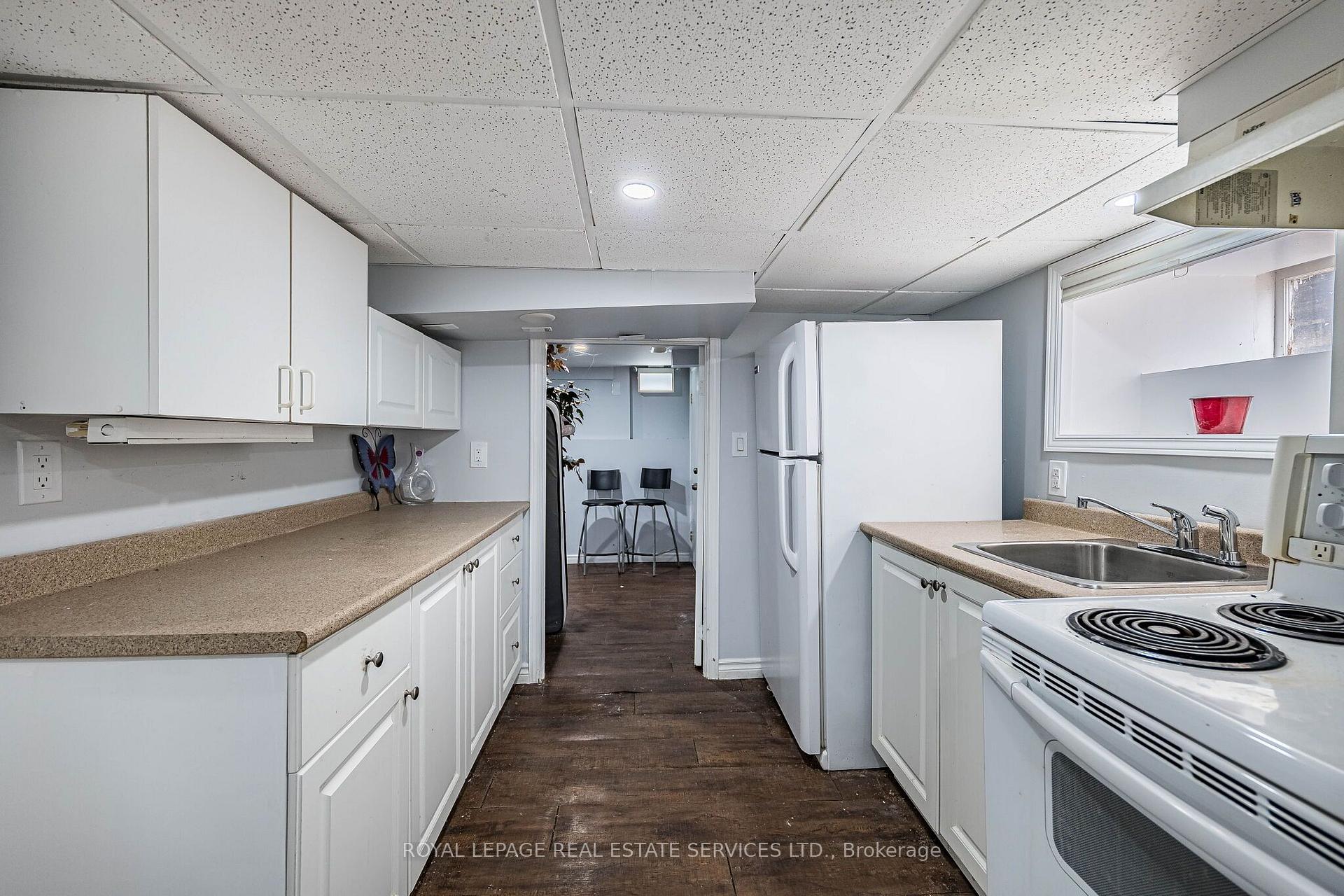 Photo 75 of 100 Essa Road, Barrie, Allandale Centre — HOMEH