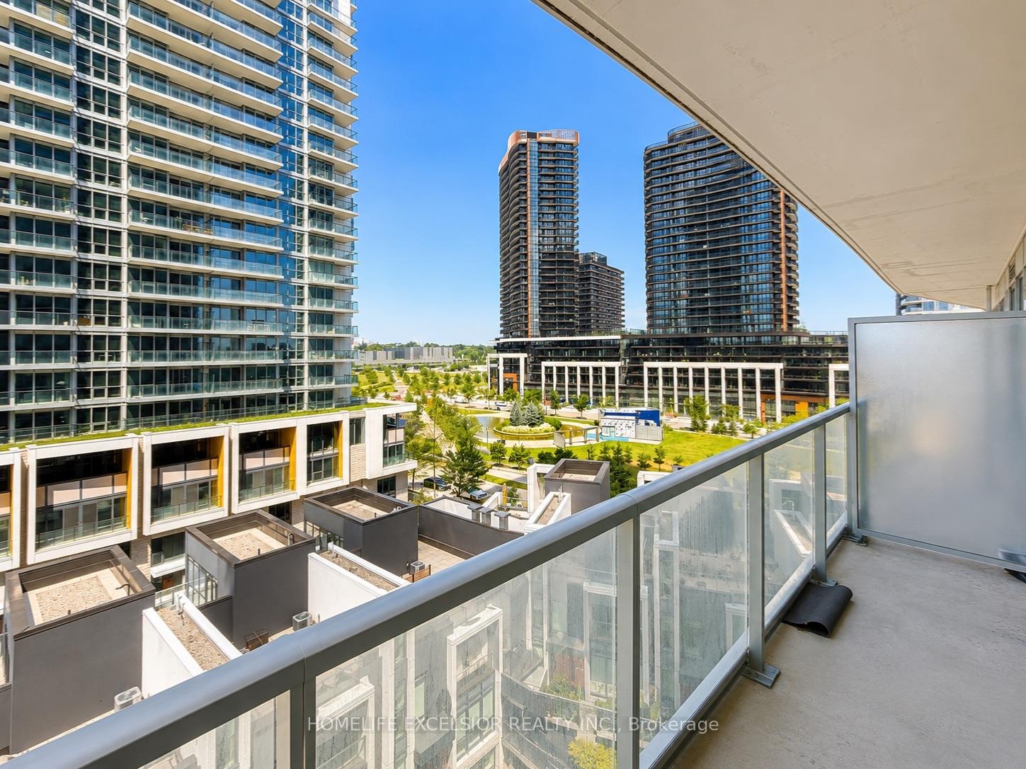 Photo 11 of Unit 712, 115 Mcmahon Drive, North York, Bayview Village — HOMEH