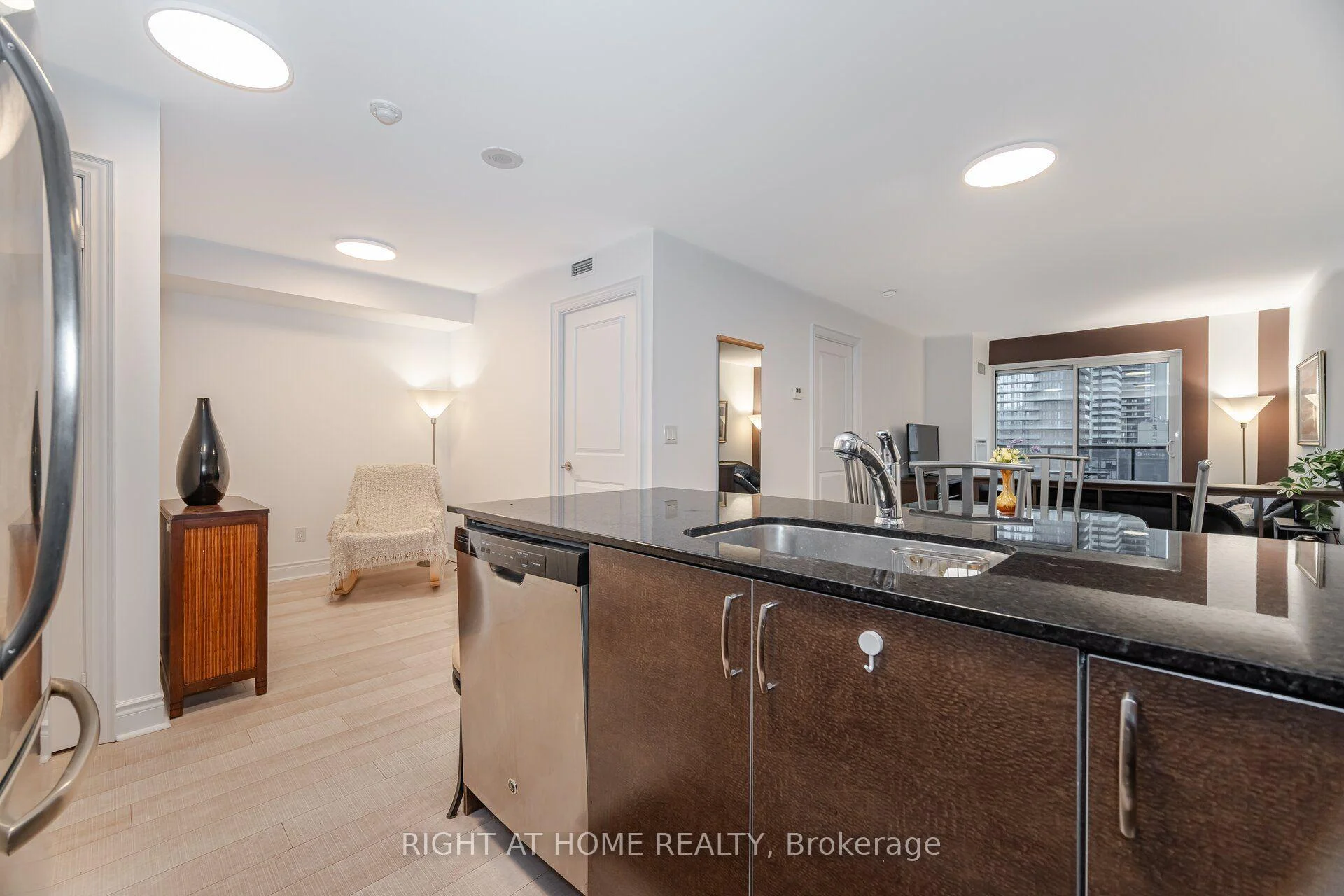 Photo 8 of Unit 1506, 28 Ted Rogers Way, Toronto, Church-Yonge Corridor — HOMEH