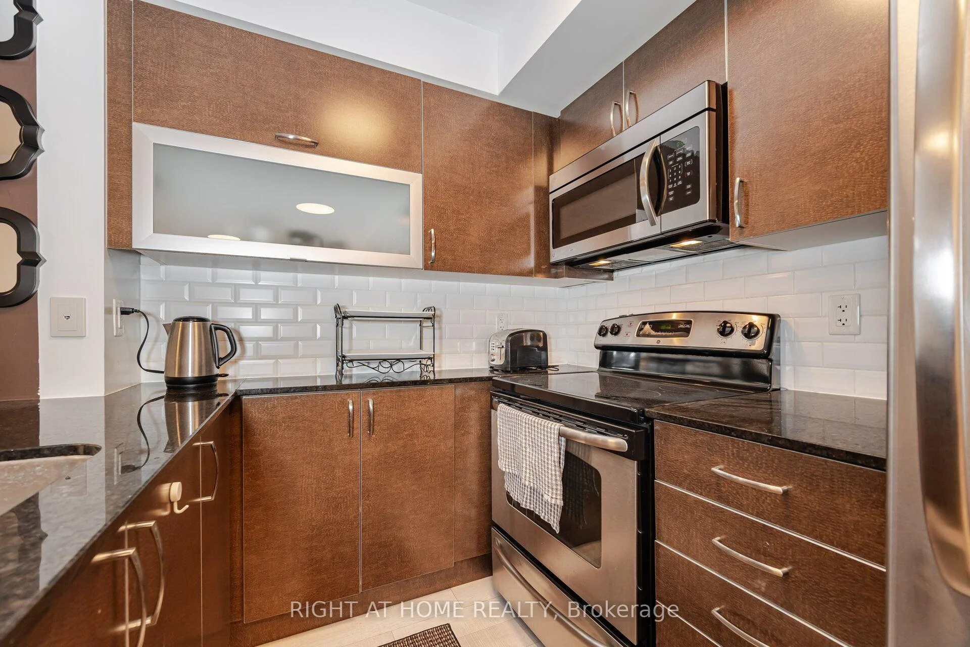 Photo 10 of Unit 1506, 28 Ted Rogers Way, Toronto, Church-Yonge Corridor — HOMEH