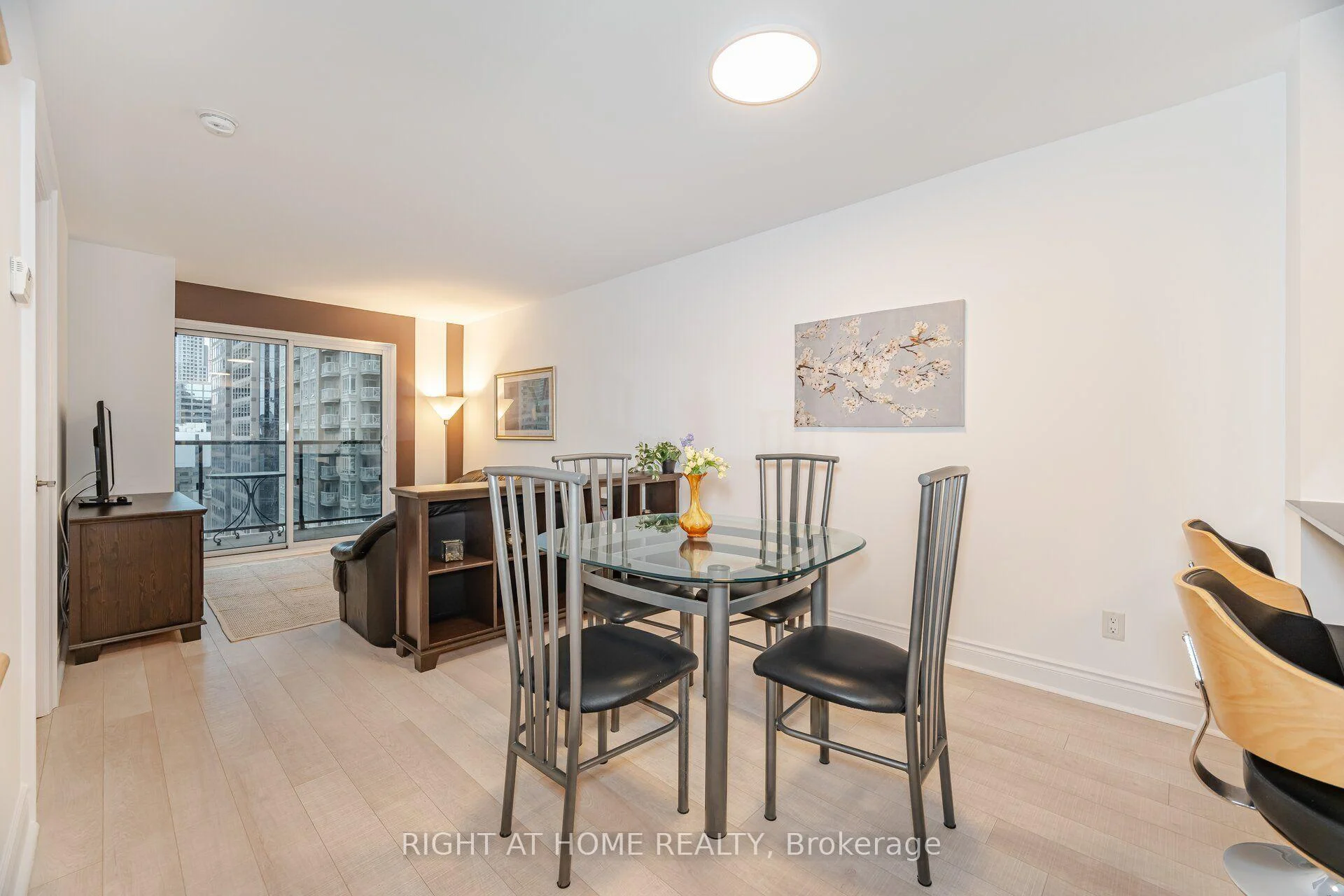 Photo 18 of Unit 1506, 28 Ted Rogers Way, Toronto, Church-Yonge Corridor — HOMEH