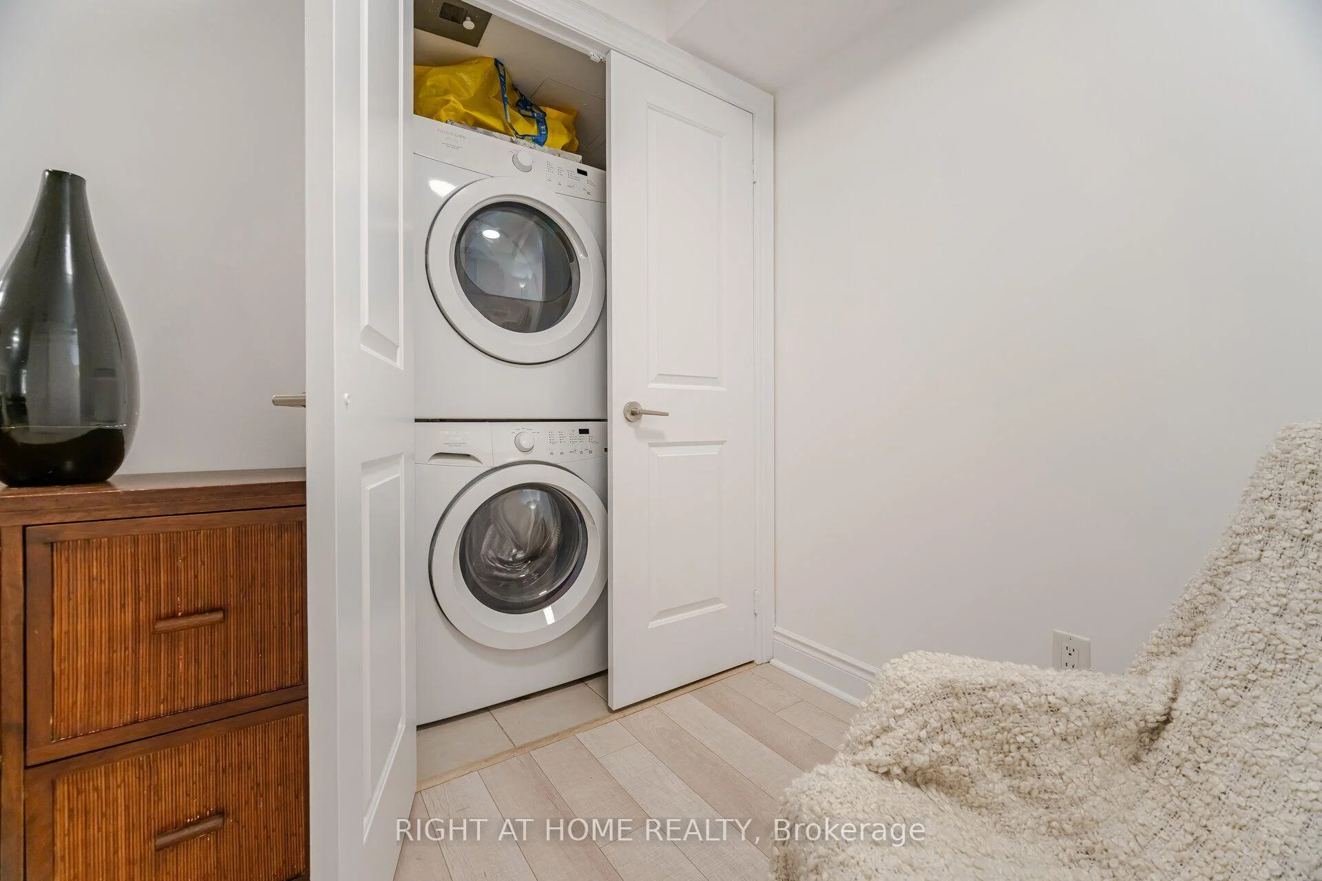 Photo 25 of Unit 1506, 28 Ted Rogers Way, Toronto, Church-Yonge Corridor — HOMEH