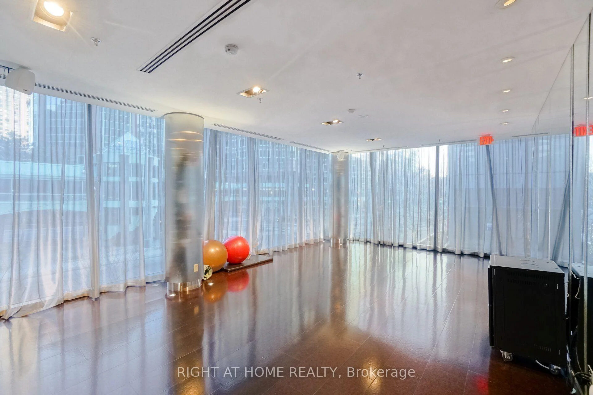 Photo 36 of Unit 1506, 28 Ted Rogers Way, Toronto, Church-Yonge Corridor — HOMEH
