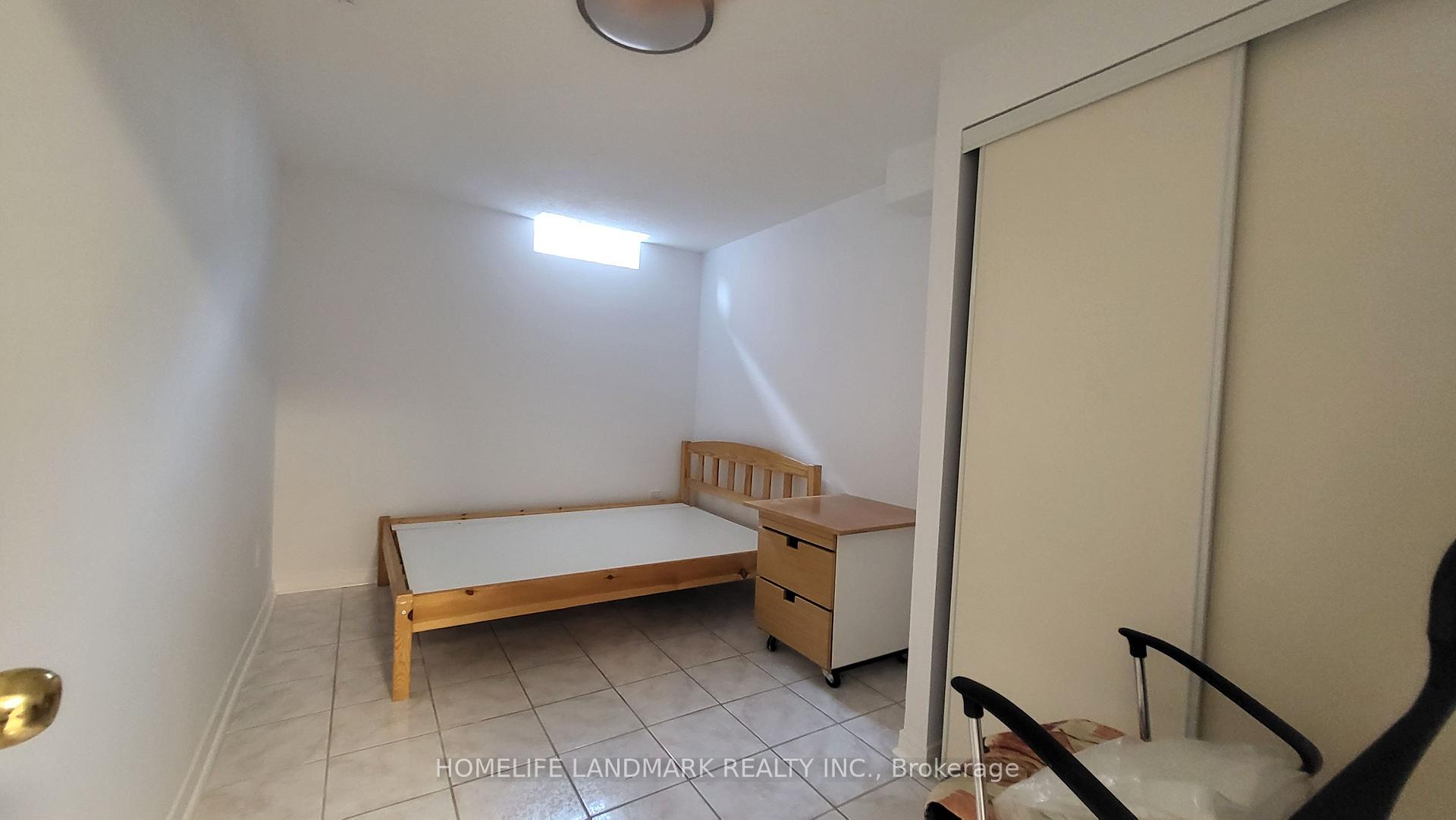 Photo 2 of 75 Maitland Drive, Markham, Milliken Mills West — HOMEH