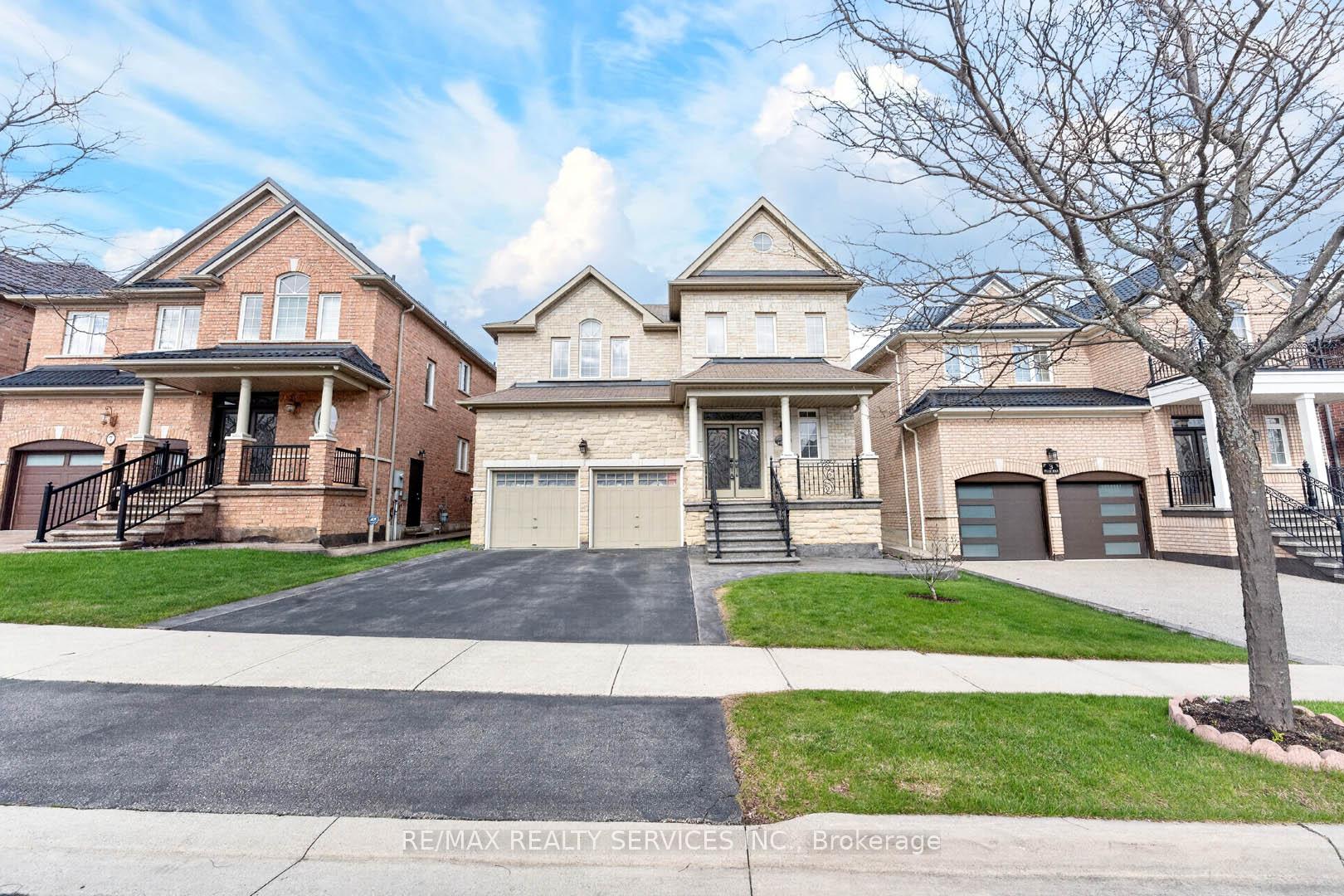 Photo 3 of 5 Pillar Road, Brampton, Bram West — HOMEH