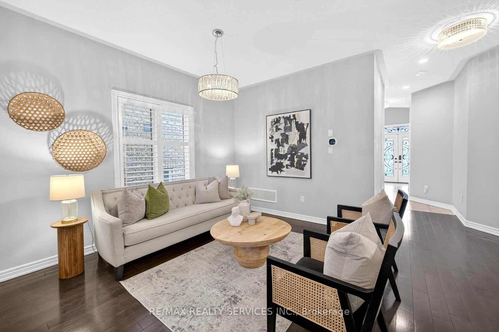 Photo 10 of 5 Pillar Road, Brampton, Bram West — HOMEH