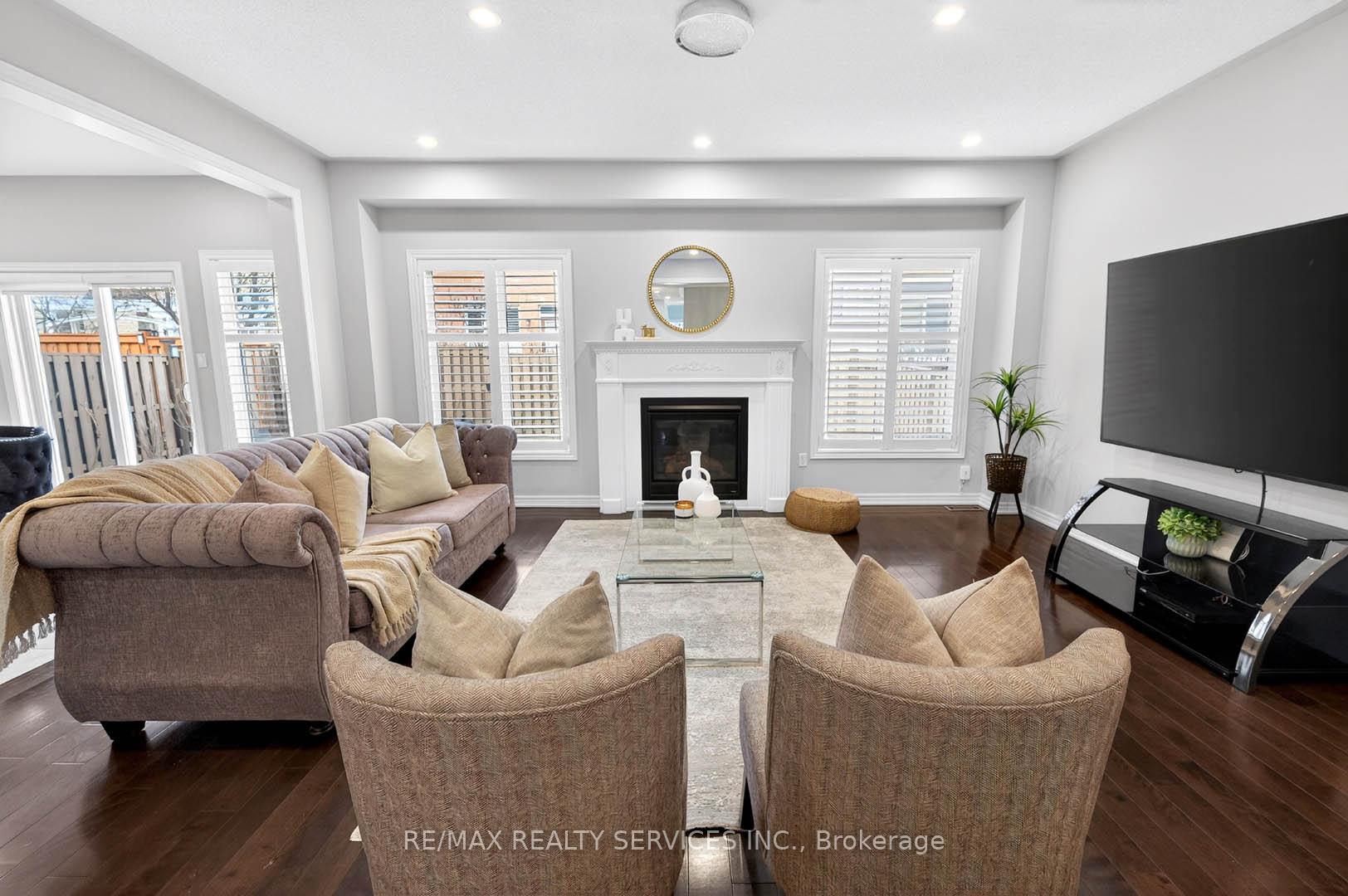 Photo 11 of 5 Pillar Road, Brampton, Bram West — HOMEH