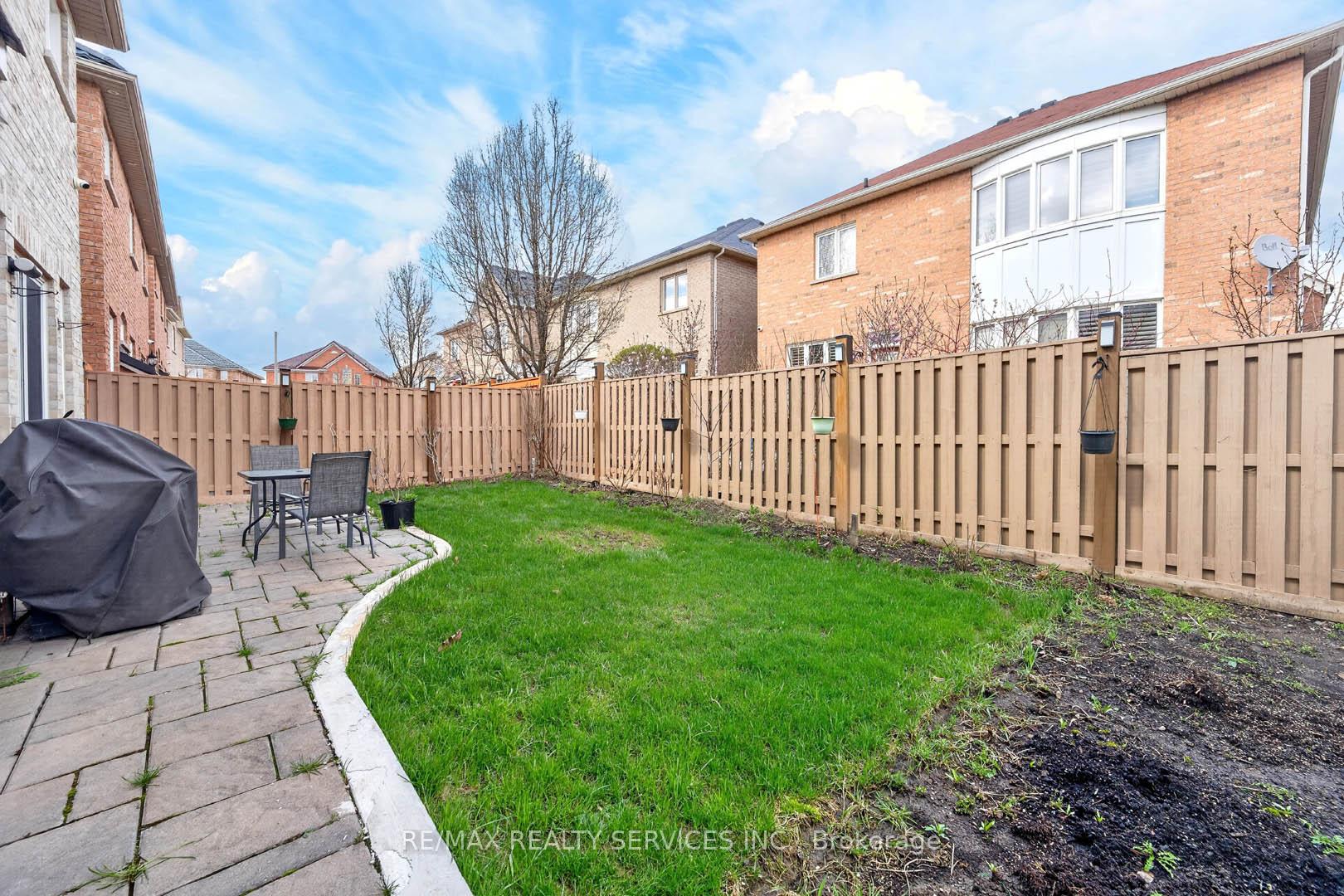 Photo 46 of 5 Pillar Road, Brampton, Bram West — HOMEH