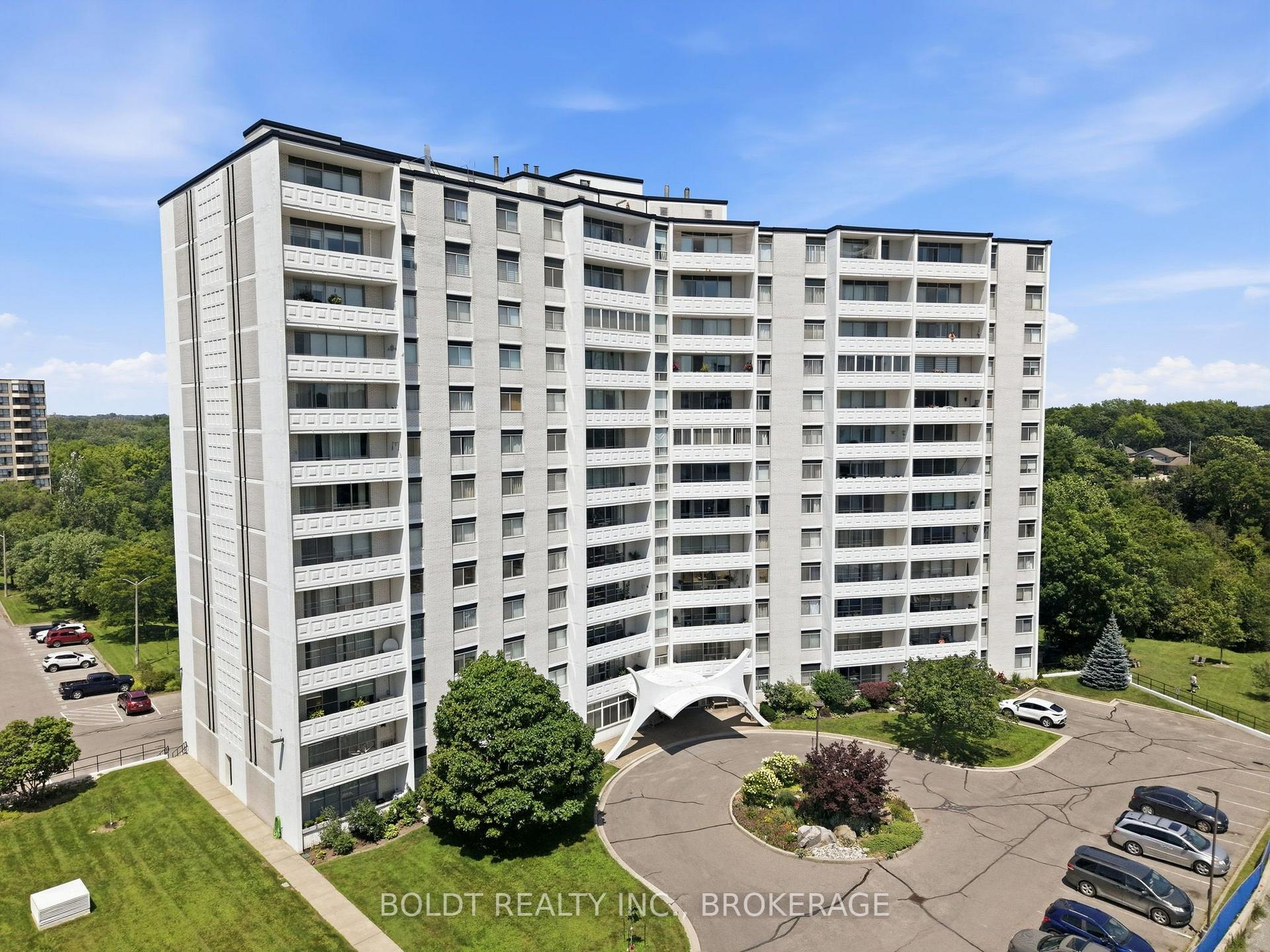 Photo 4 of Unit 504, 15 Towering Heights Boulevard, St. Catharines, Glendale/Glenridge — HOMEH