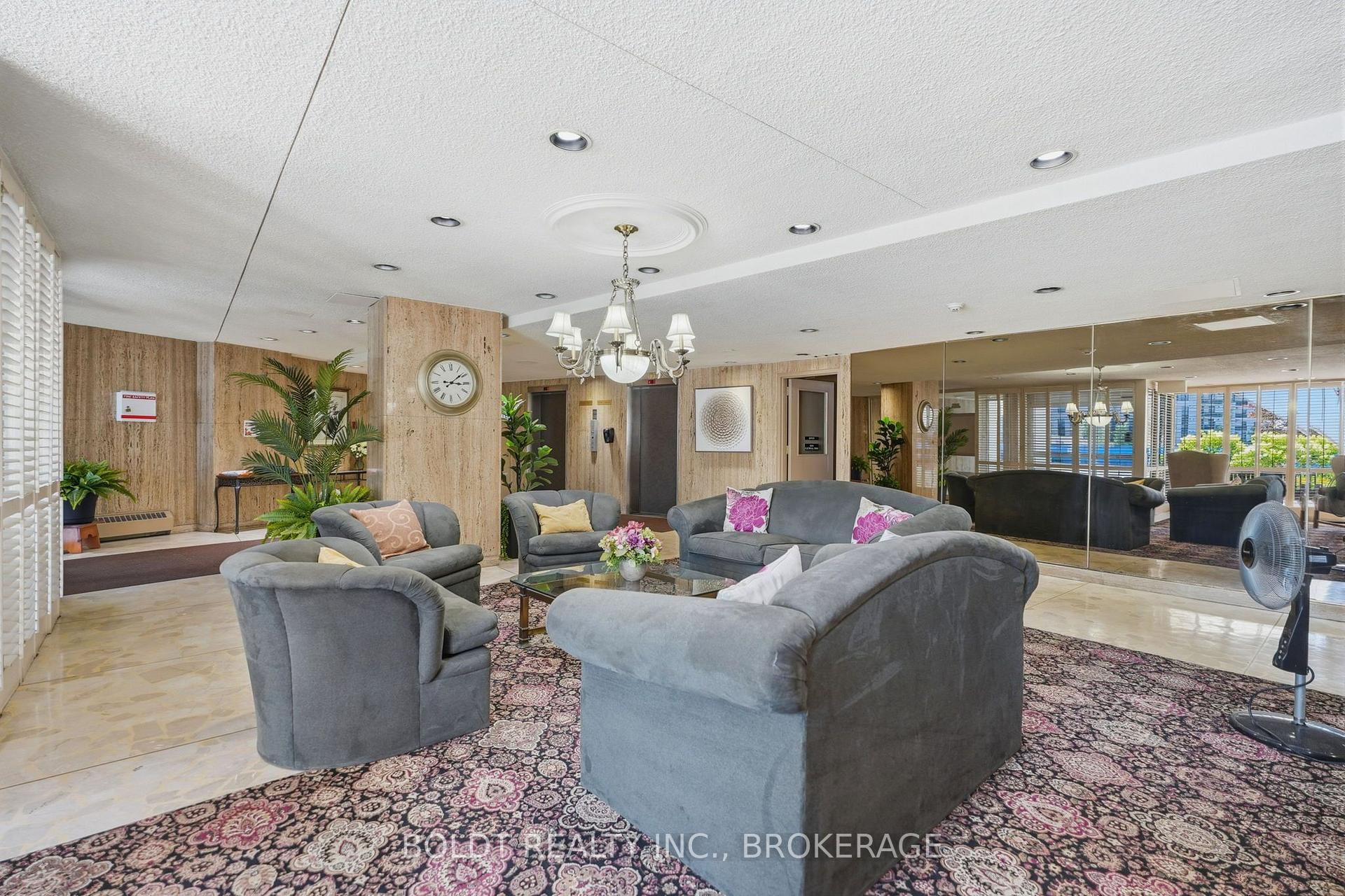 Photo 6 of Unit 504, 15 Towering Heights Boulevard, St. Catharines, Glendale/Glenridge — HOMEH