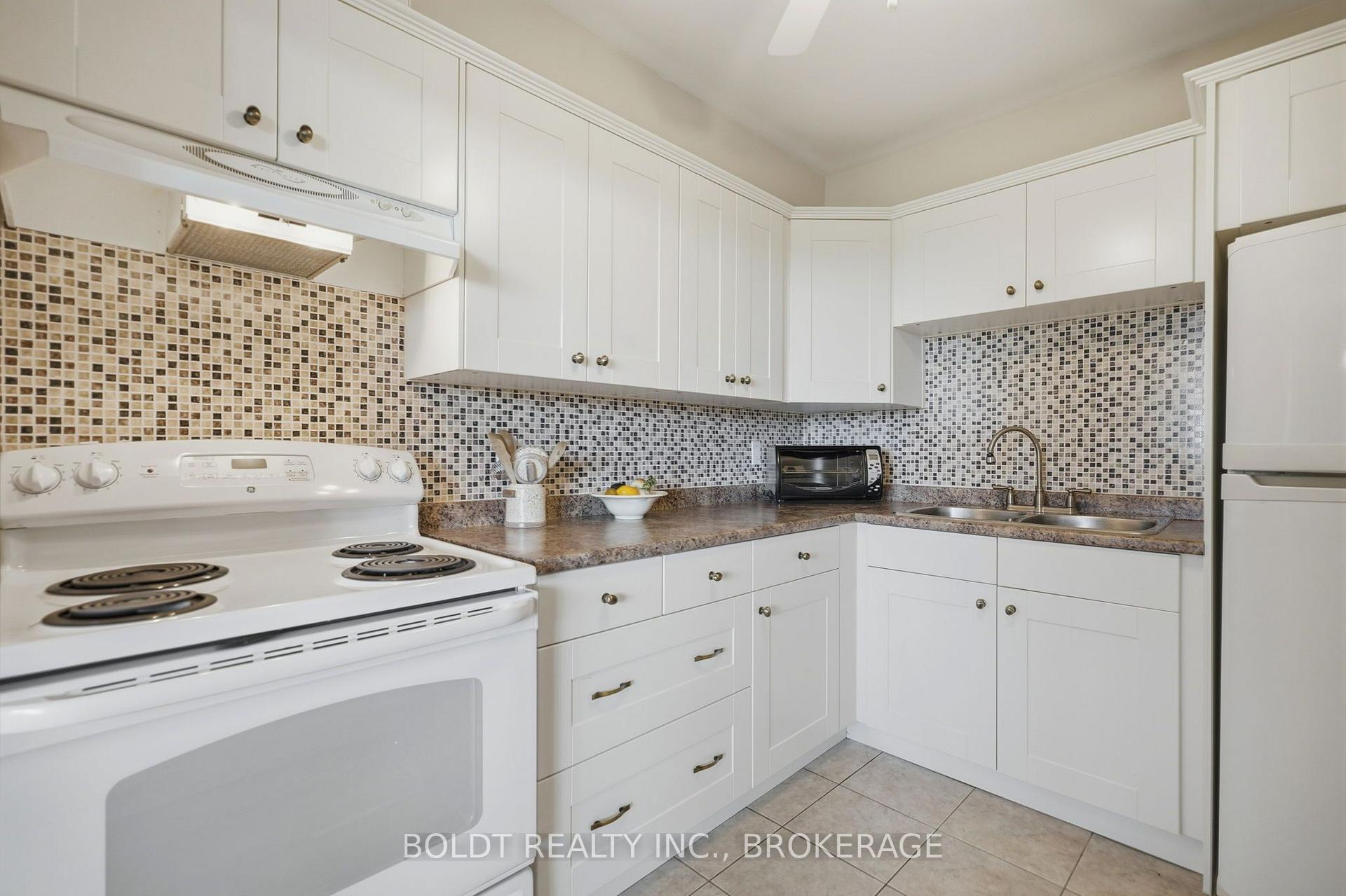 Photo 20 of Unit 504, 15 Towering Heights Boulevard, St. Catharines, Glendale/Glenridge — HOMEH