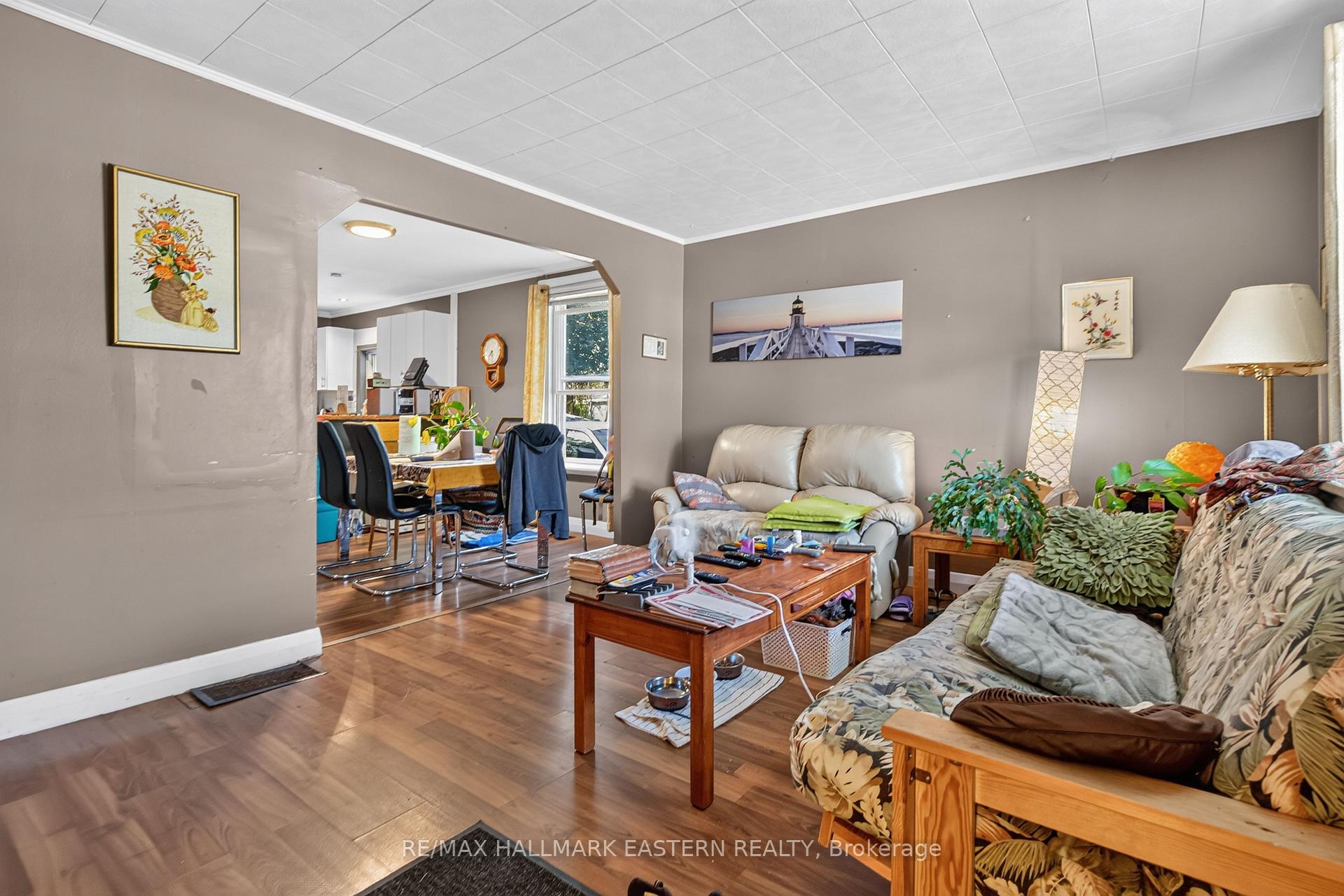 Photo 10 of 714 Chamberlain Street, Peterborough, Ashburnham Ward 4 — HOMEH