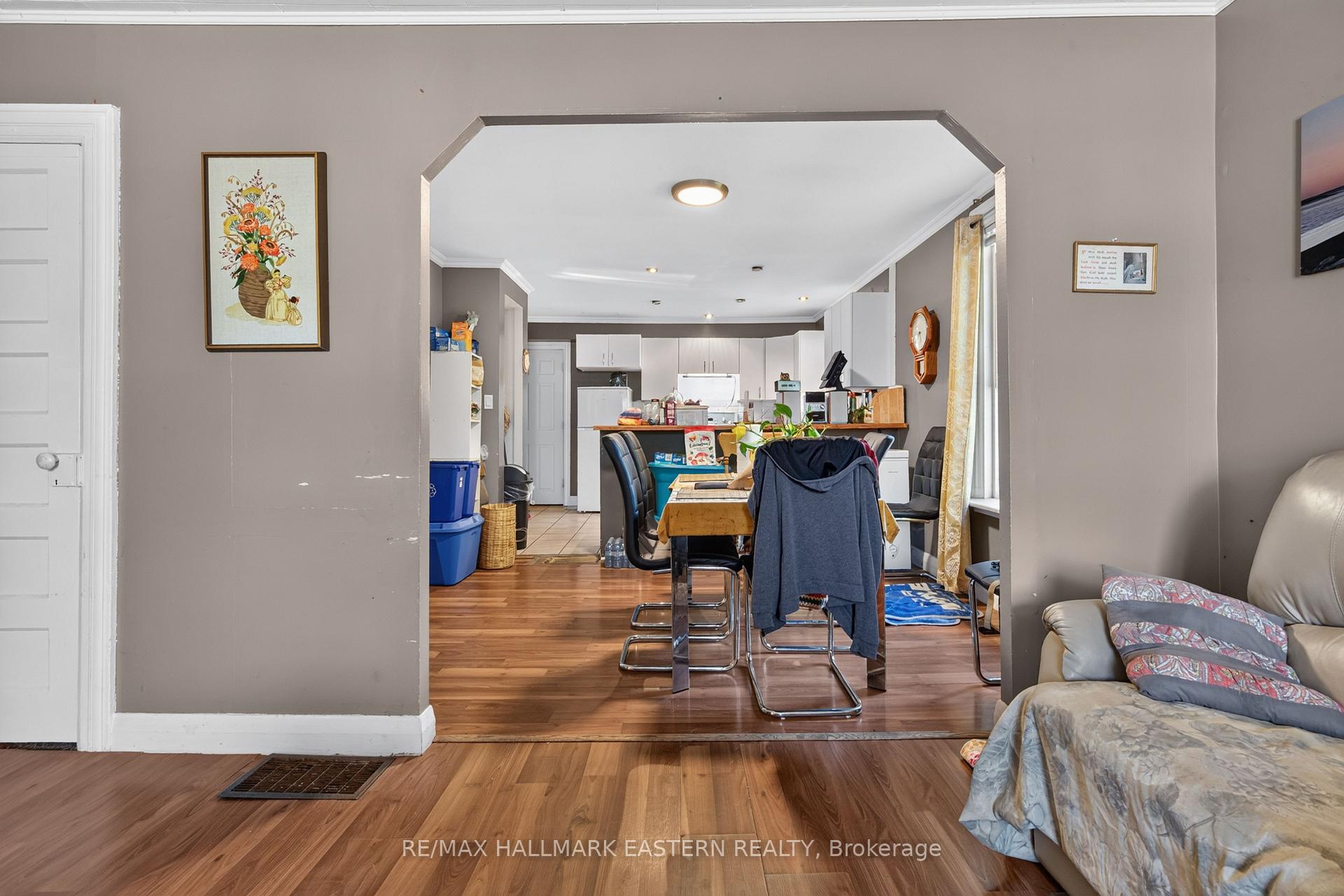 Photo 12 of 714 Chamberlain Street, Peterborough, Ashburnham Ward 4 — HOMEH