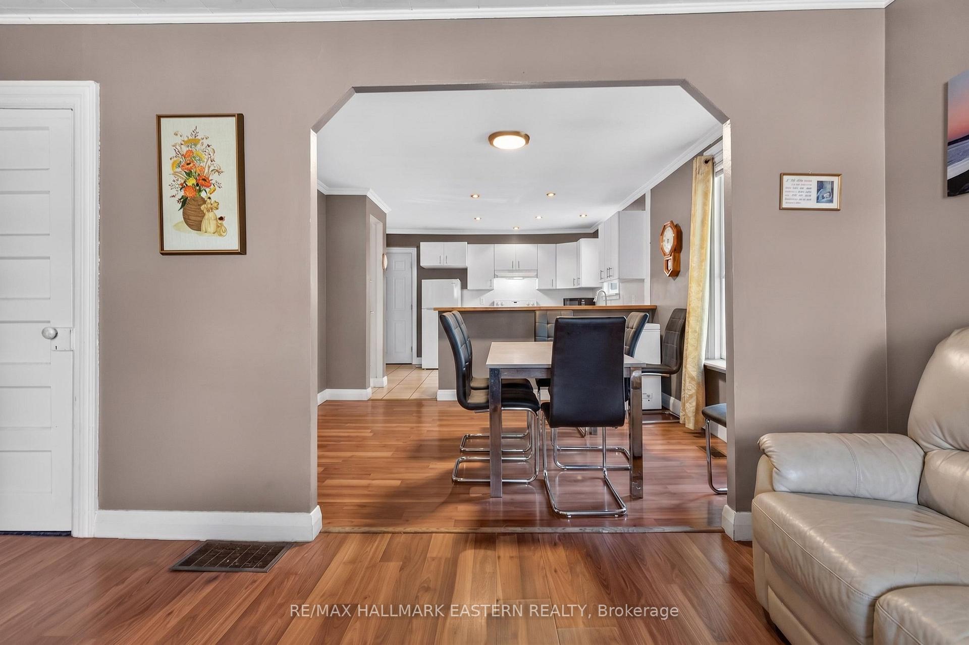 Photo 13 of 714 Chamberlain Street, Peterborough, Ashburnham Ward 4 — HOMEH