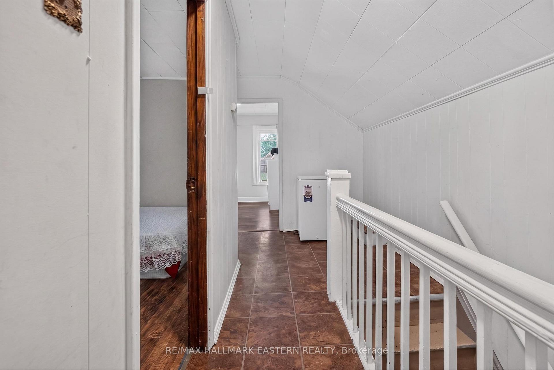 Photo 31 of 714 Chamberlain Street, Peterborough, Ashburnham Ward 4 — HOMEH
