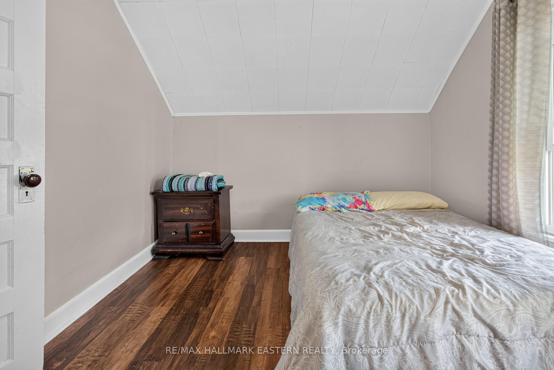 Photo 36 of 714 Chamberlain Street, Peterborough, Ashburnham Ward 4 — HOMEH