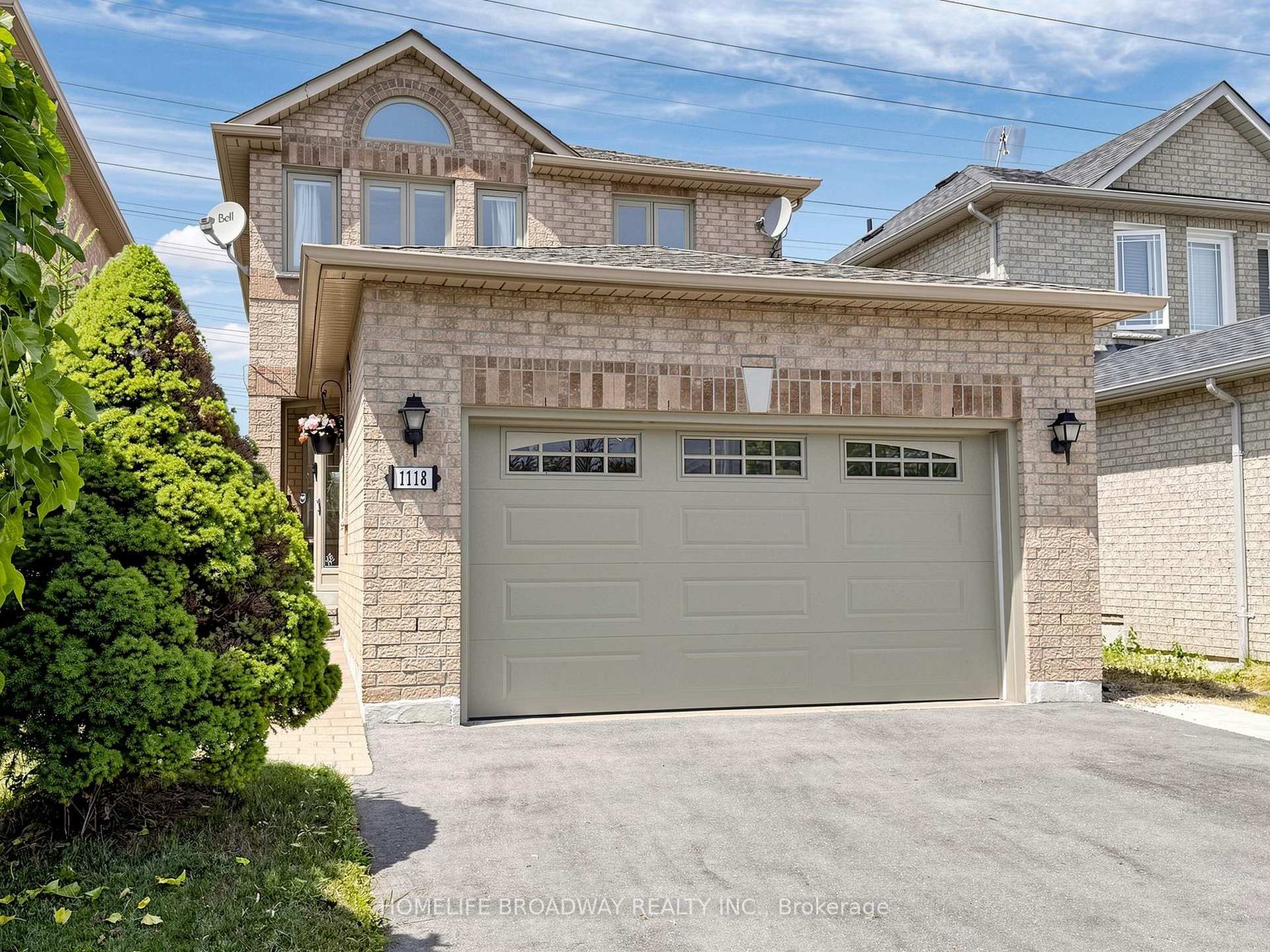 Photo 2 of 1118 Gossamer Drive, Pickering, Liverpool — HOMEH
