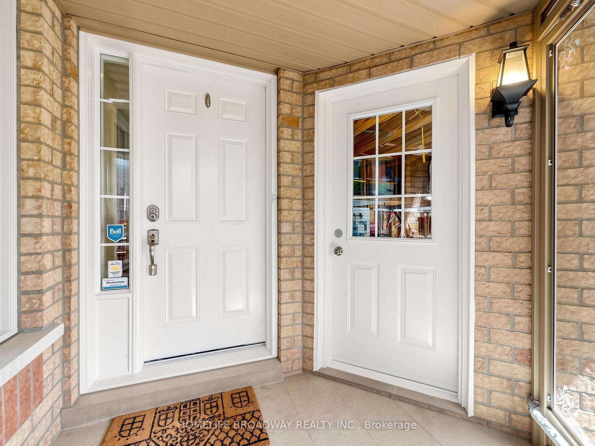 Photo 3 of 1118 Gossamer Drive, Pickering, Liverpool — HOMEH