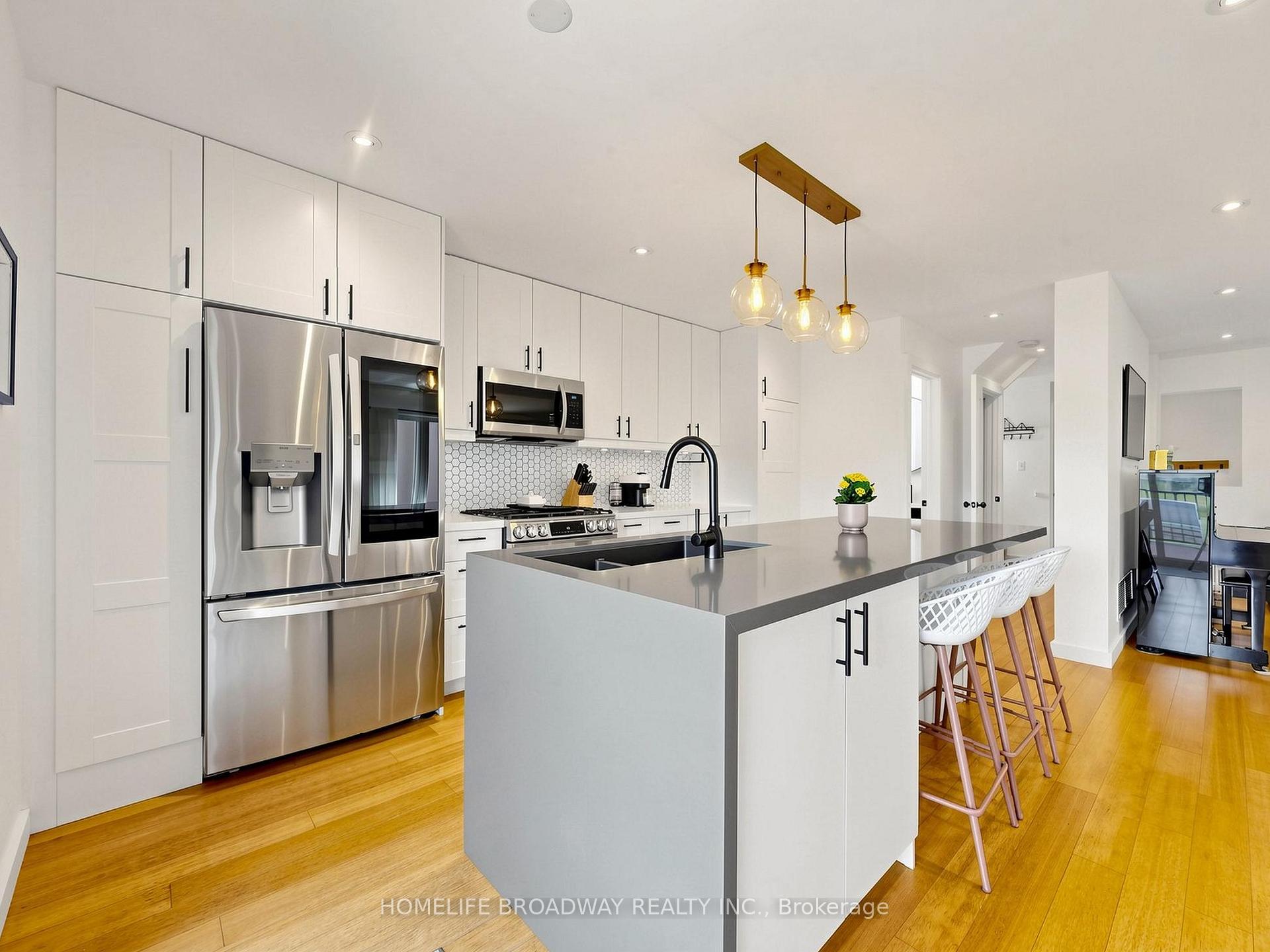 Photo 9 of 1118 Gossamer Drive, Pickering, Liverpool — HOMEH