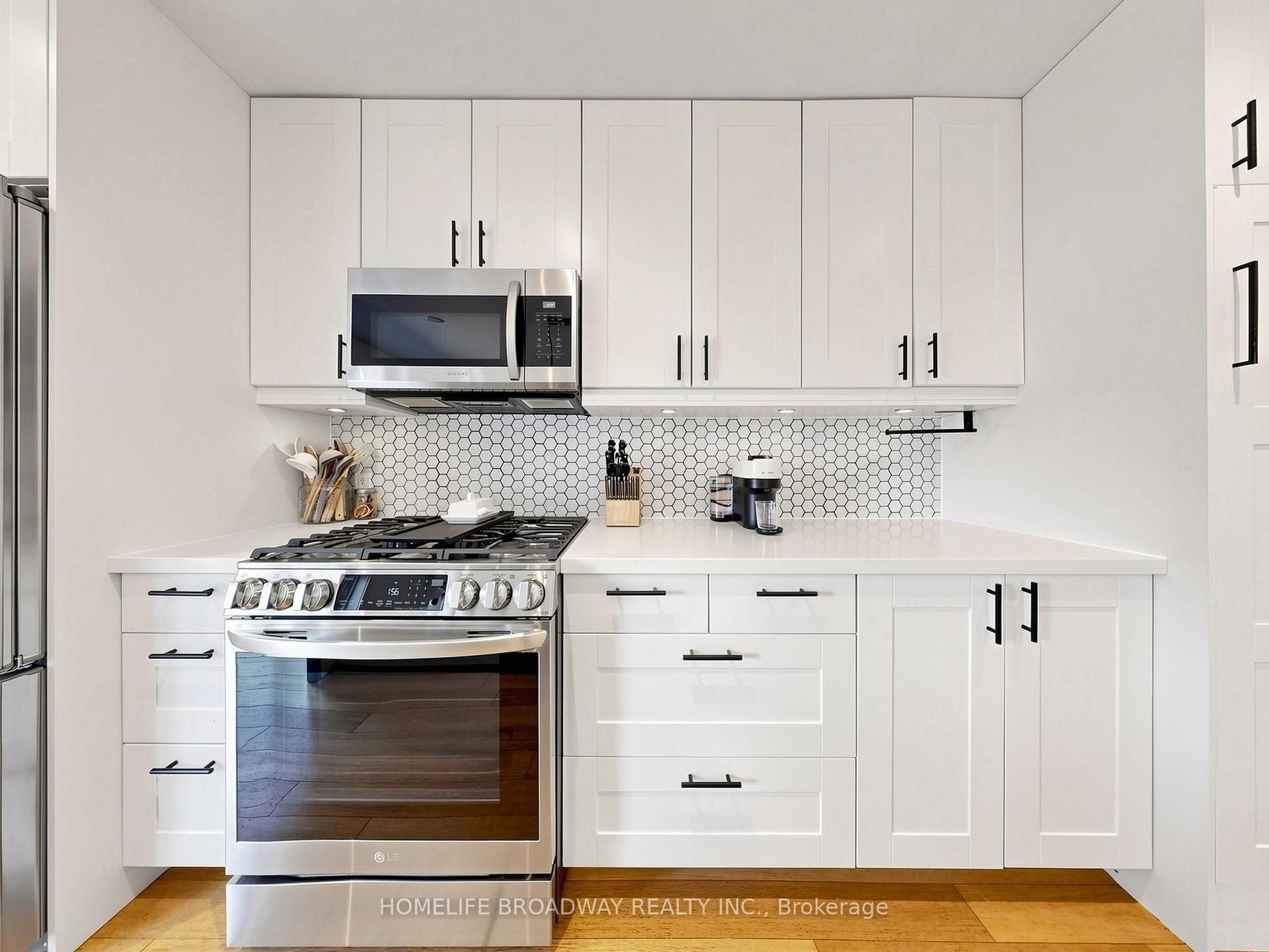 Photo 10 of 1118 Gossamer Drive, Pickering, Liverpool — HOMEH