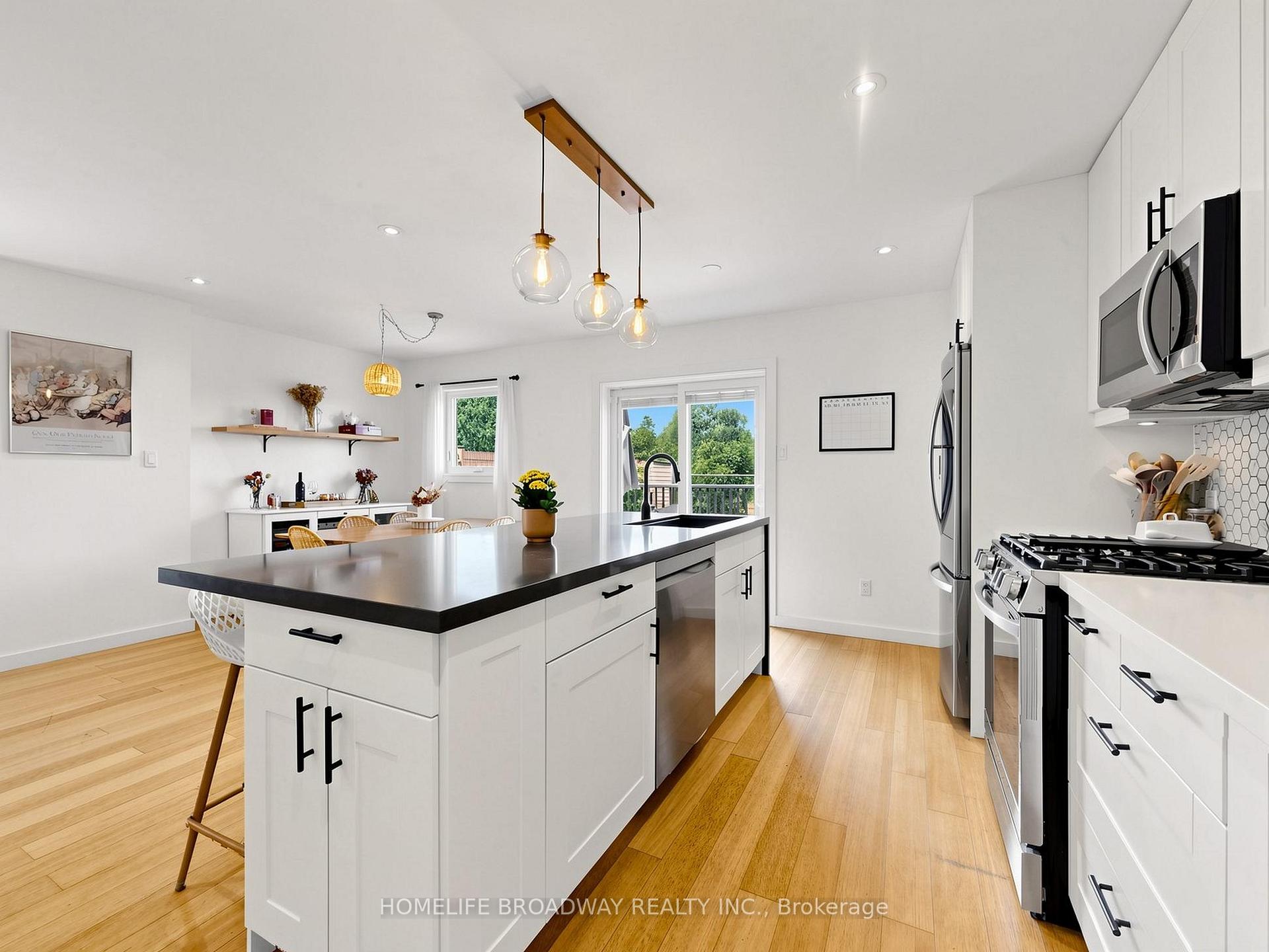 Photo 13 of 1118 Gossamer Drive, Pickering, Liverpool — HOMEH