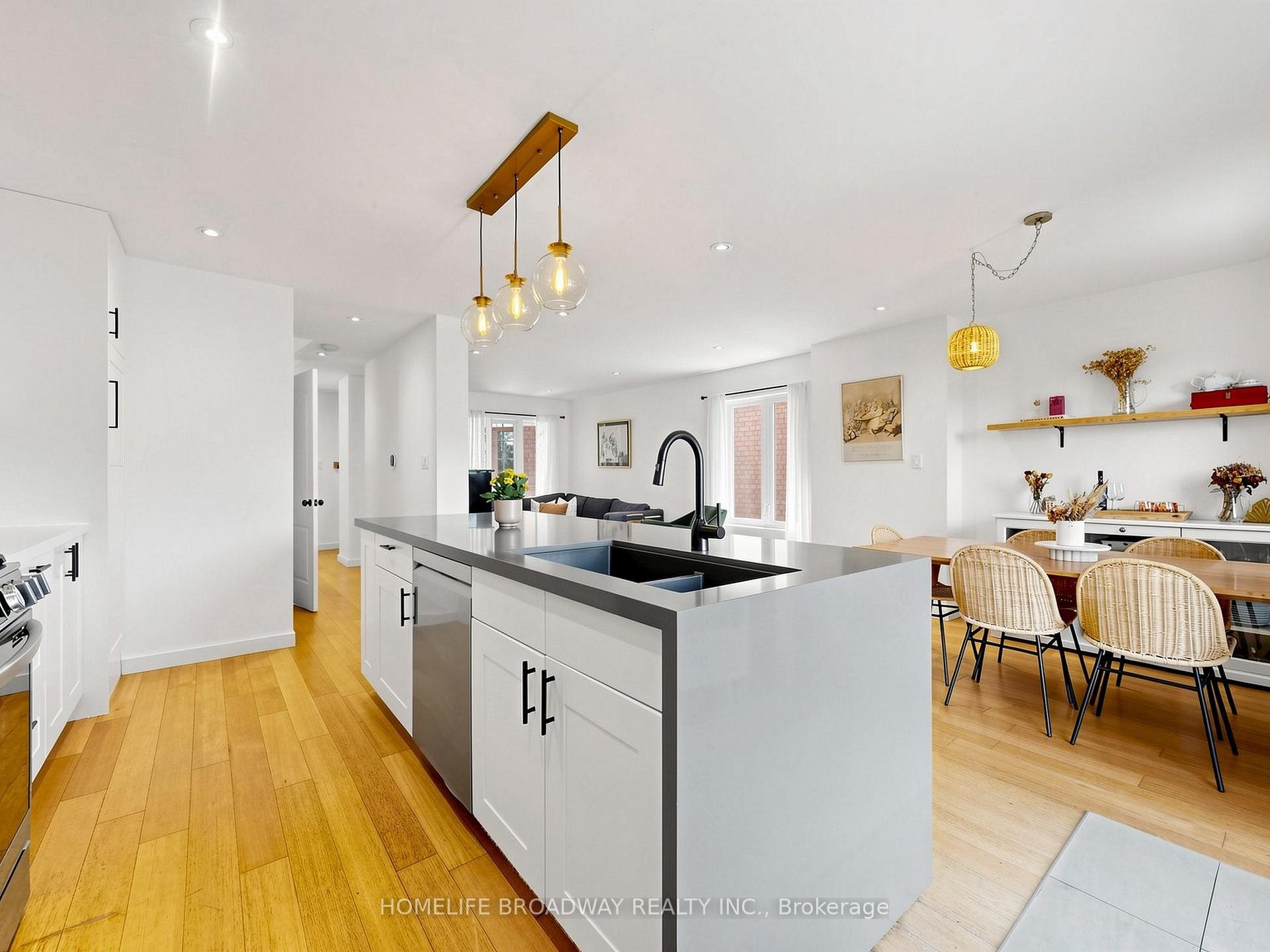 Photo 14 of 1118 Gossamer Drive, Pickering, Liverpool — HOMEH