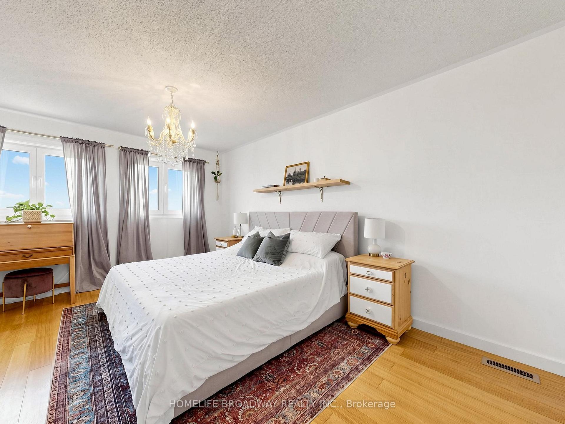 Photo 22 of 1118 Gossamer Drive, Pickering, Liverpool — HOMEH