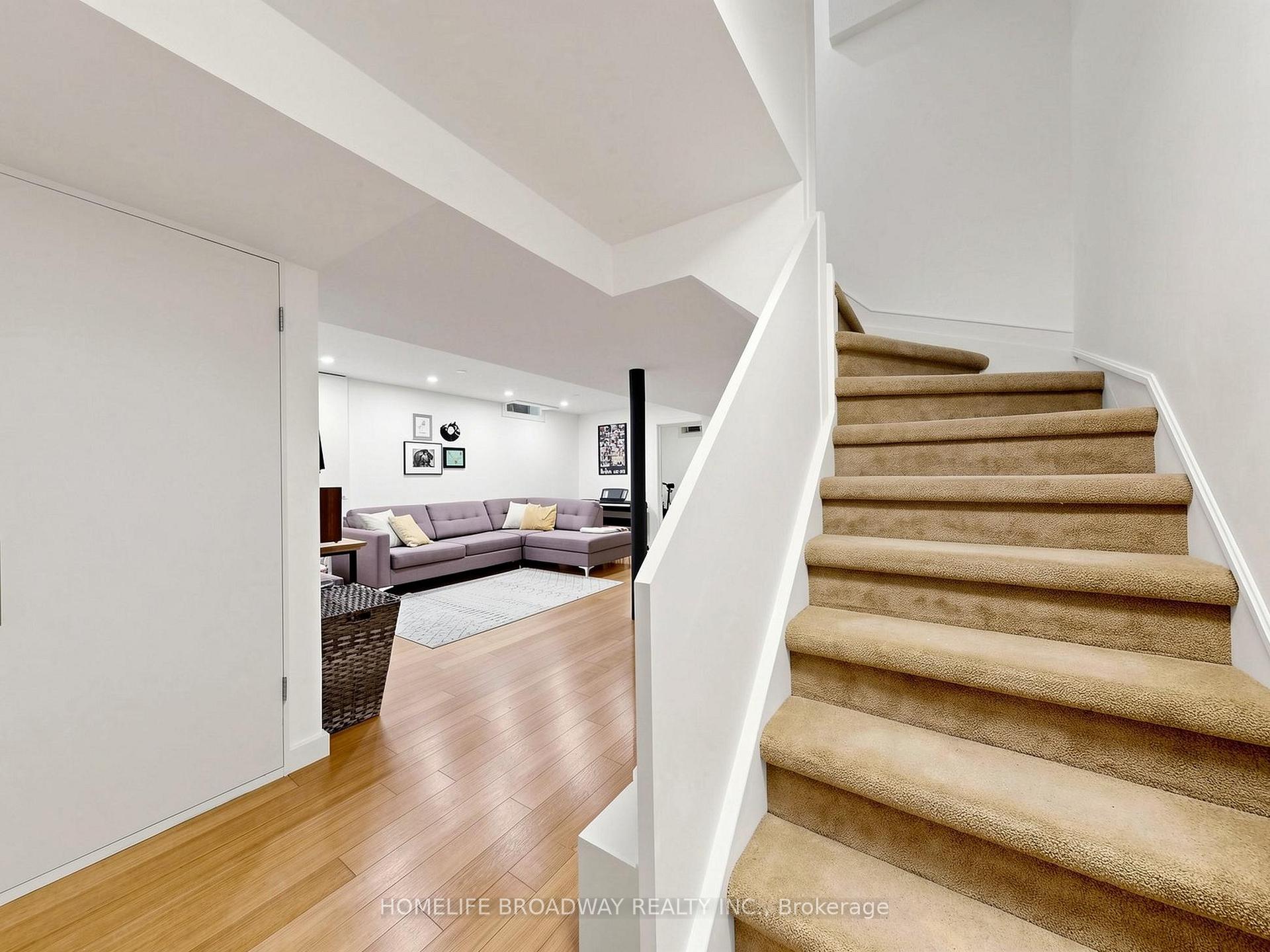 Photo 37 of 1118 Gossamer Drive, Pickering, Liverpool — HOMEH