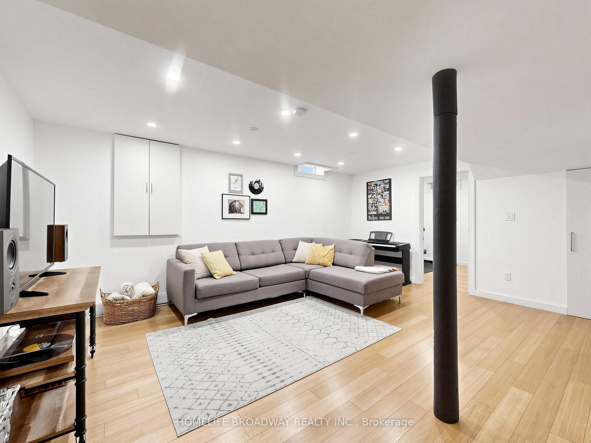 Photo 39 of 1118 Gossamer Drive, Pickering, Liverpool — HOMEH