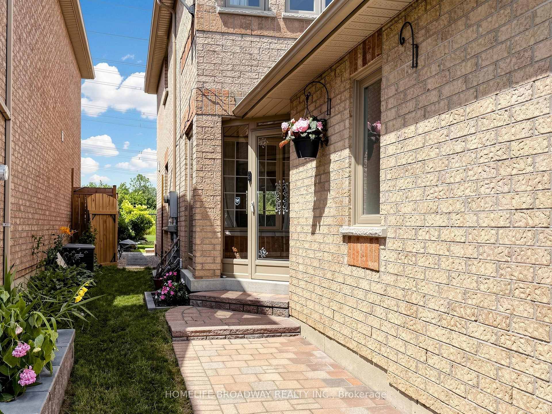 Photo 50 of 1118 Gossamer Drive, Pickering, Liverpool — HOMEH