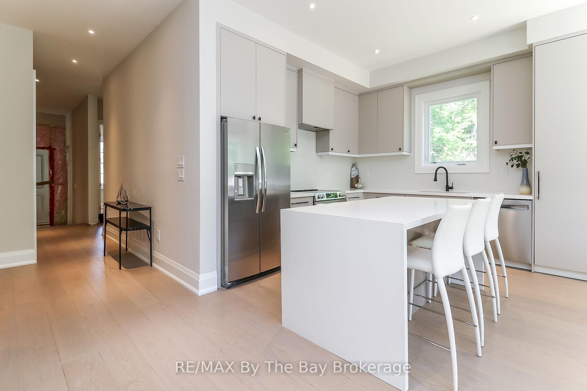 Photo 13 of 35 48TH Street N, Wasaga Beach — HOMEH