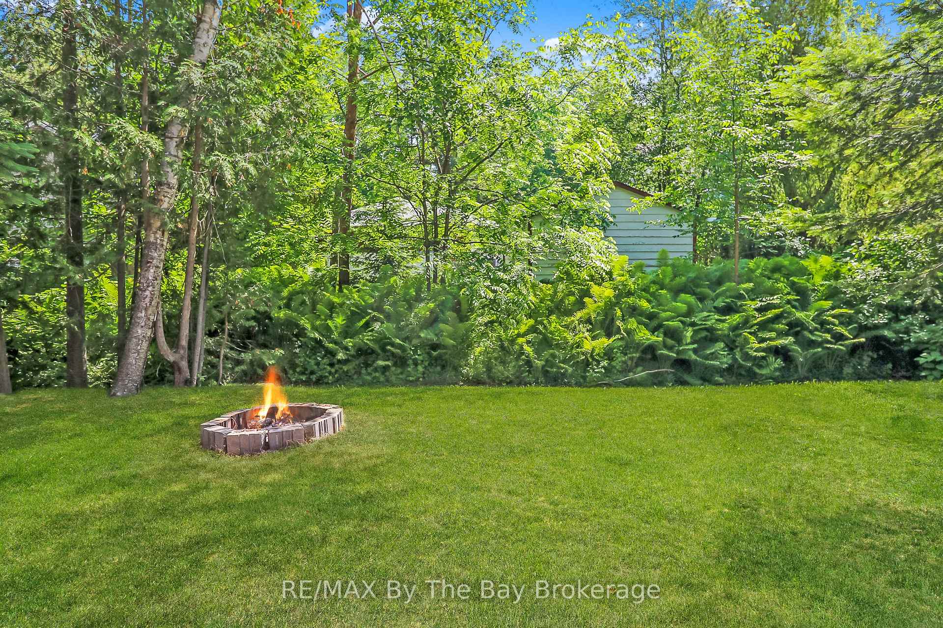 Photo 16 of 35 48TH Street N, Wasaga Beach — HOMEH