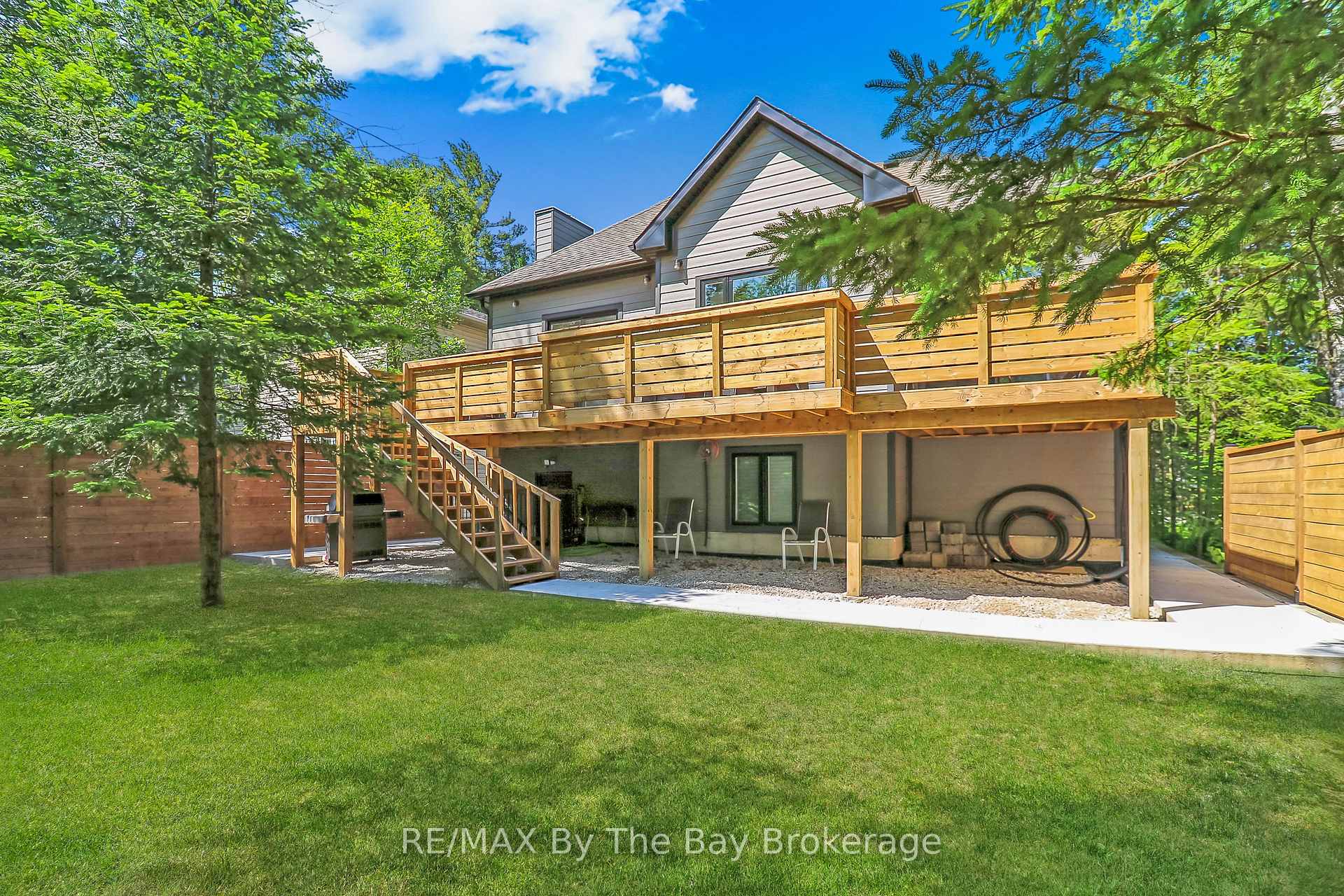Photo 18 of 35 48TH Street N, Wasaga Beach — HOMEH