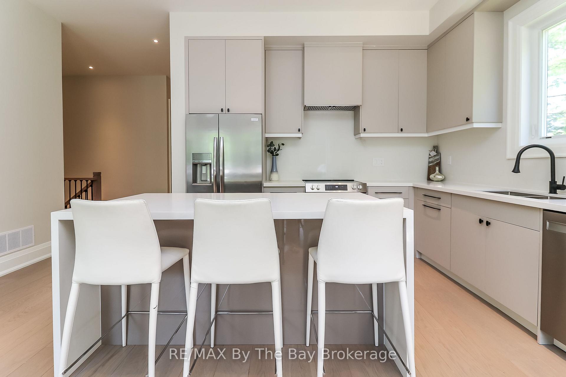 Photo 22 of 35 48TH Street N, Wasaga Beach — HOMEH