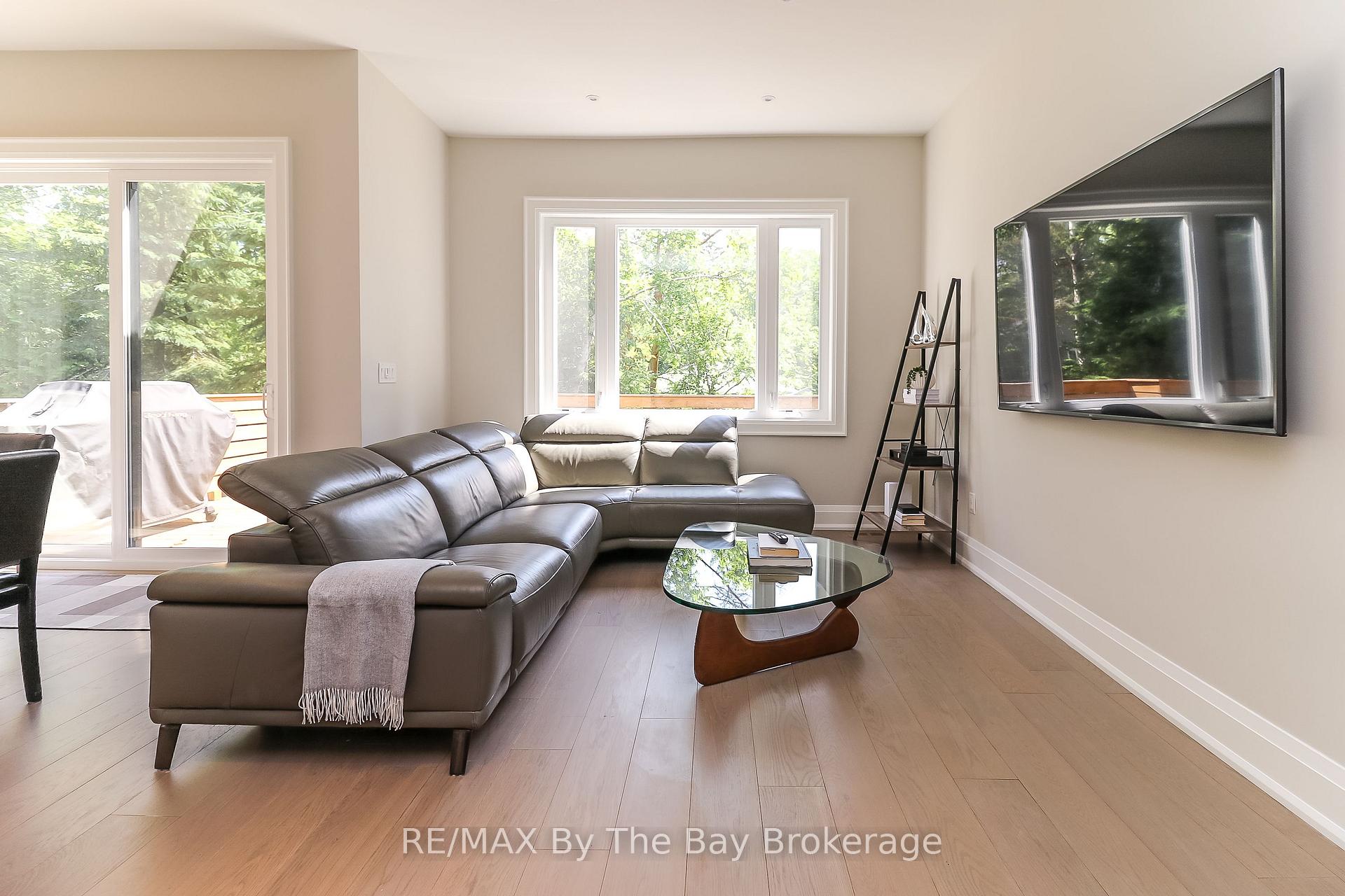 Photo 25 of 35 48TH Street N, Wasaga Beach — HOMEH