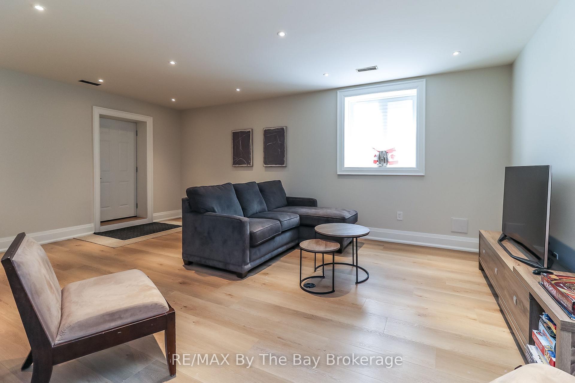 Photo 45 of 35 48TH Street N, Wasaga Beach — HOMEH