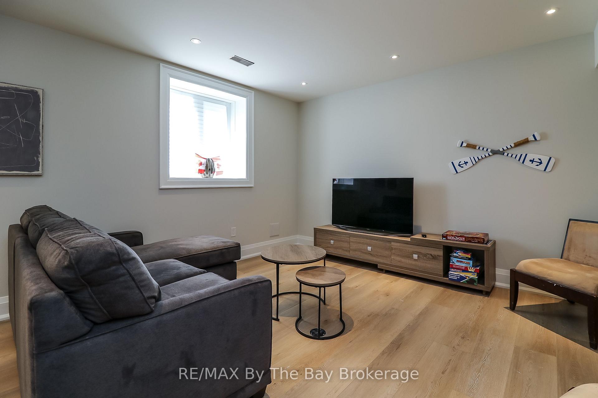 Photo 46 of 35 48TH Street N, Wasaga Beach — HOMEH