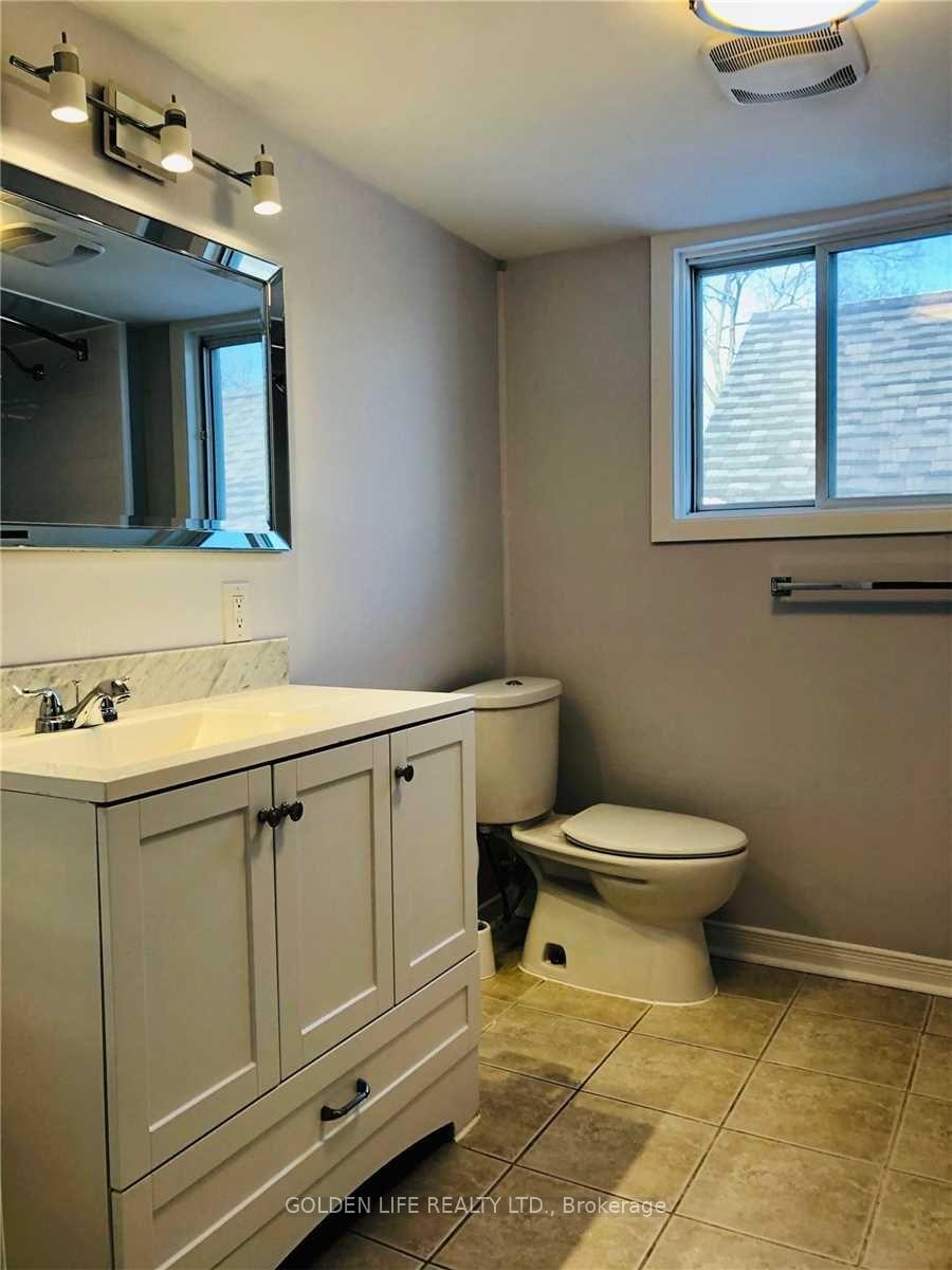 Photo 8 of Unit Upper, 27 Rivercourt Boulevard, Toronto, East York — HOMEH