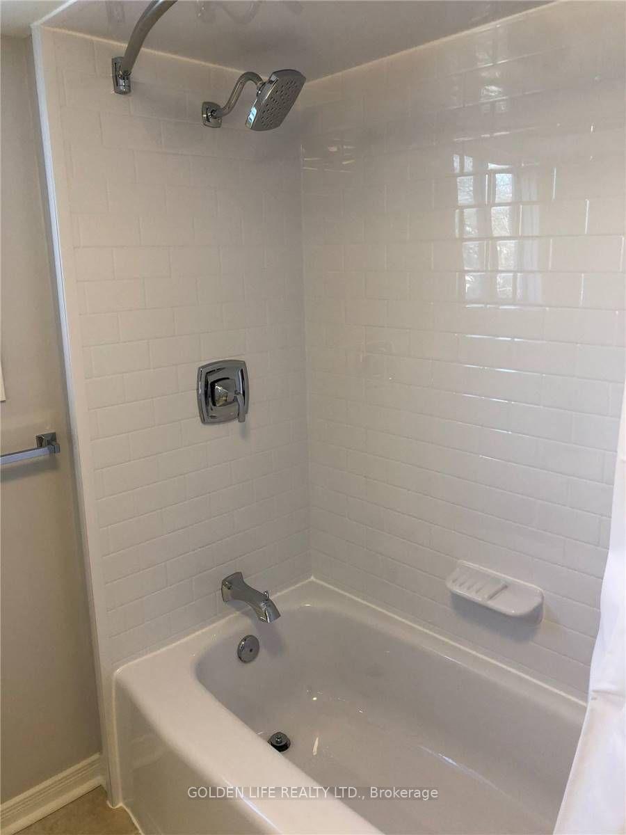 Photo 9 of Unit Upper, 27 Rivercourt Boulevard, Toronto, East York — HOMEH