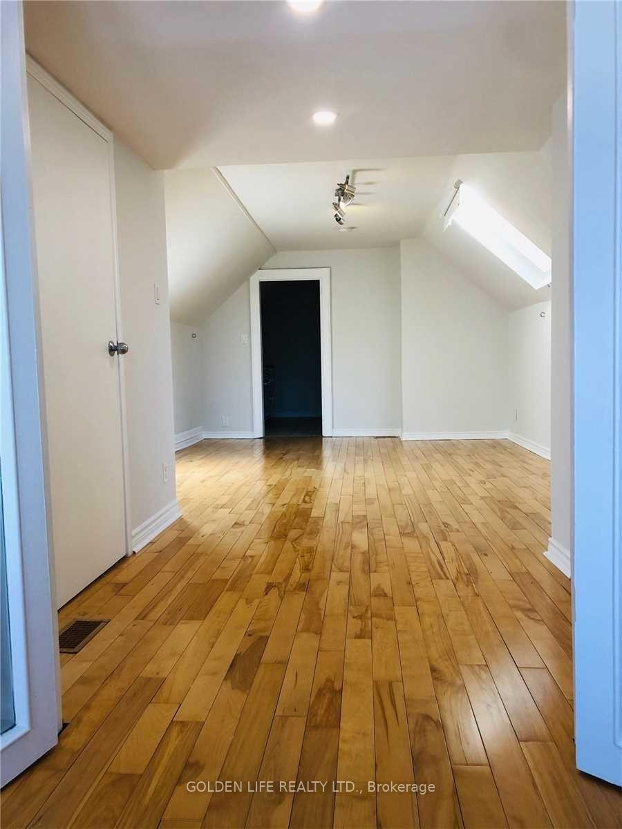 Photo 13 of Unit Upper, 27 Rivercourt Boulevard, Toronto, East York — HOMEH