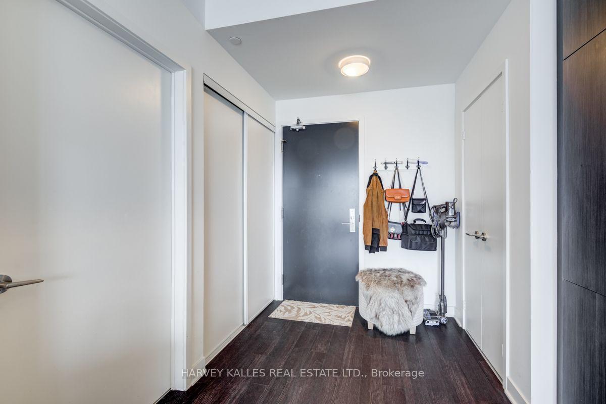 Photo 5 of Unit 2706, 290 Adelaide Street W, Toronto, Waterfront Communities — HOMEH