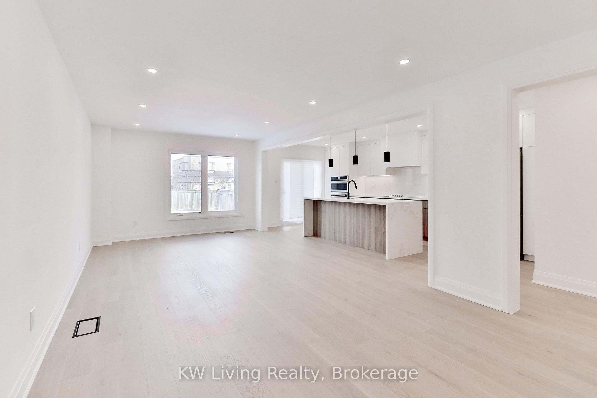 Photo 7 of 105 Chloe Crescent, Markham, Middlefield — HOMEH