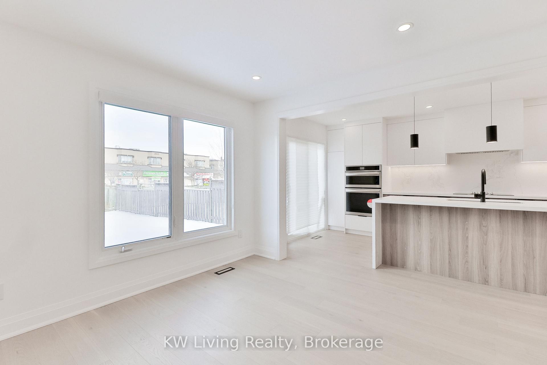 Photo 9 of 105 Chloe Crescent, Markham, Middlefield — HOMEH