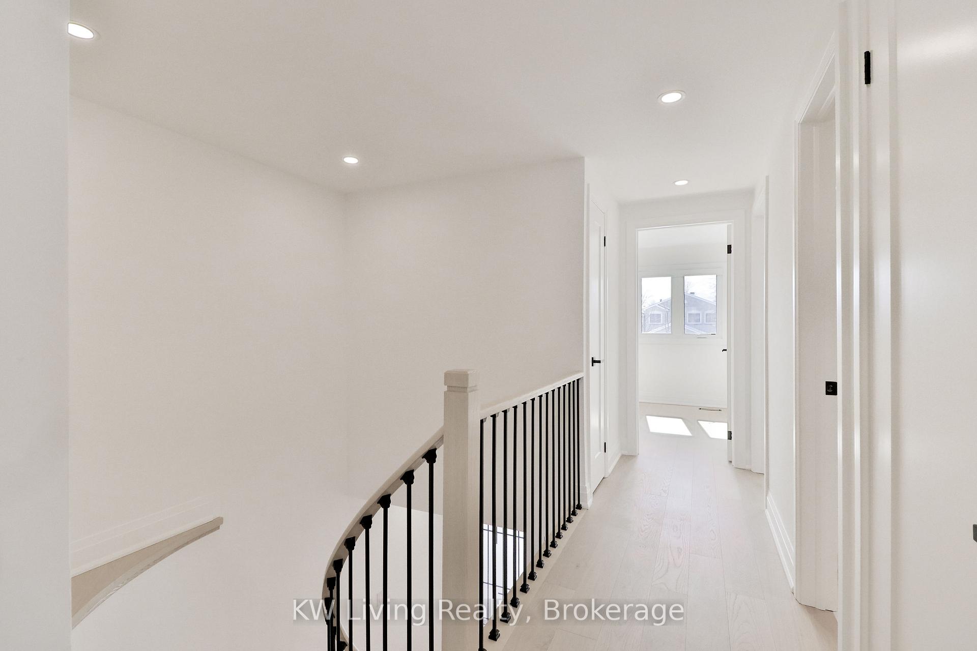 Photo 14 of 105 Chloe Crescent, Markham, Middlefield — HOMEH