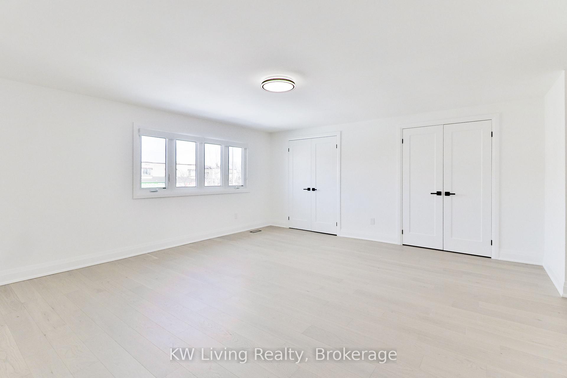 Photo 16 of 105 Chloe Crescent, Markham, Middlefield — HOMEH