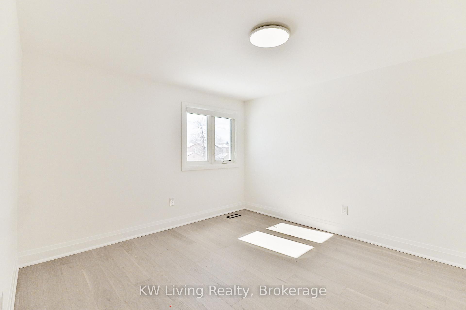 Photo 20 of 105 Chloe Crescent, Markham, Middlefield — HOMEH