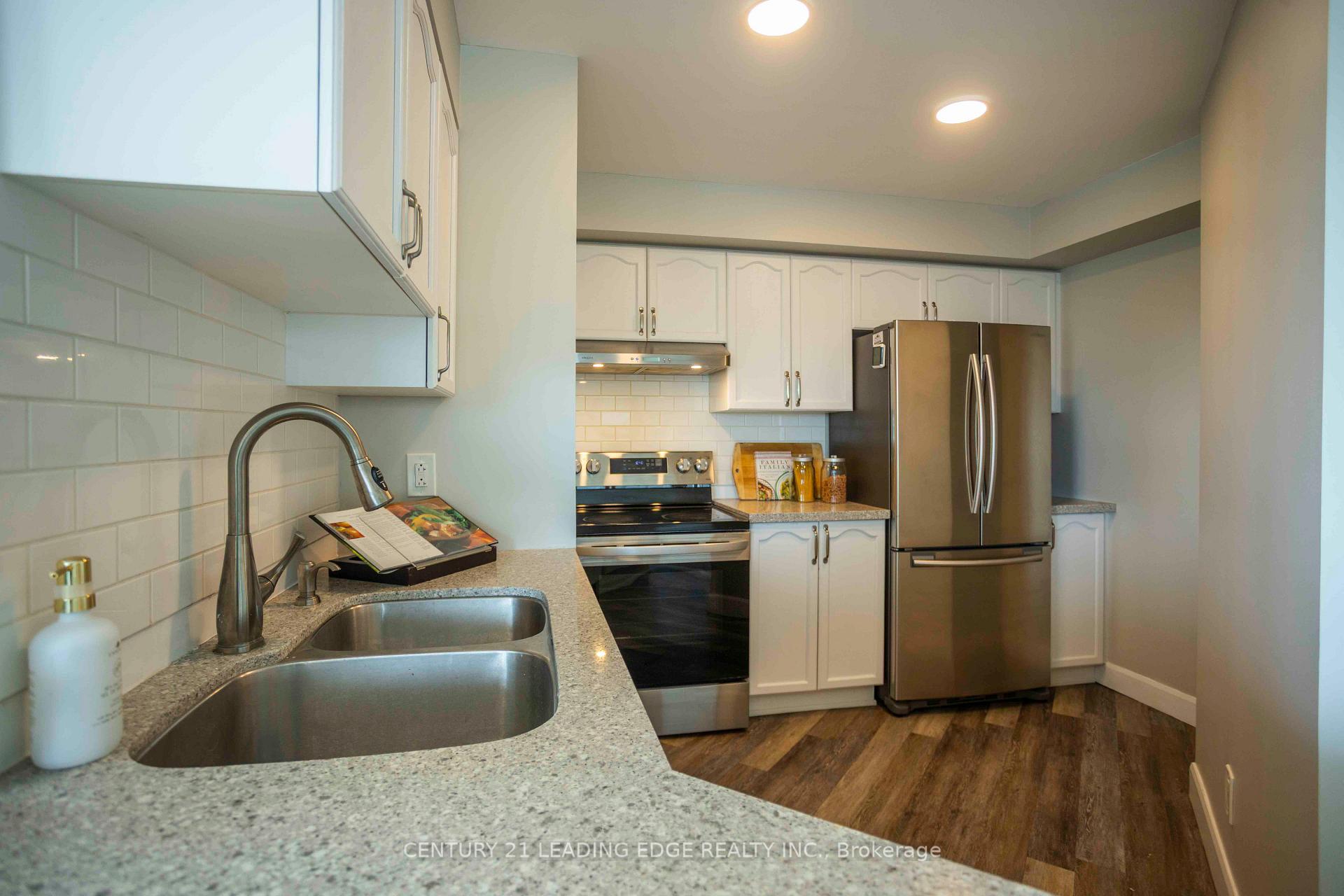 Photo 8 of Unit 402, 340 Watson Street W, Whitby, Port Whitby — HOMEH