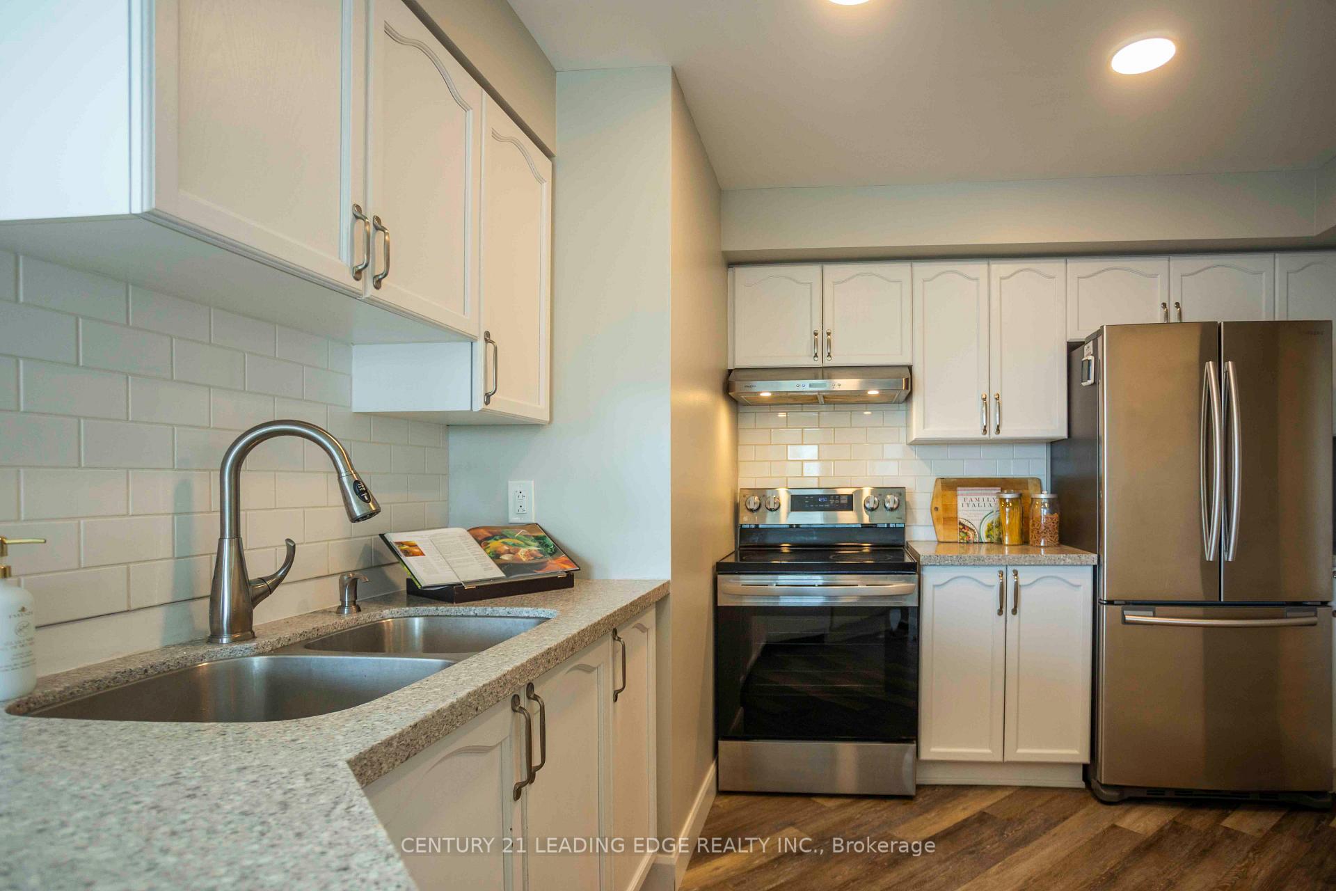 Photo 9 of Unit 402, 340 Watson Street W, Whitby, Port Whitby — HOMEH